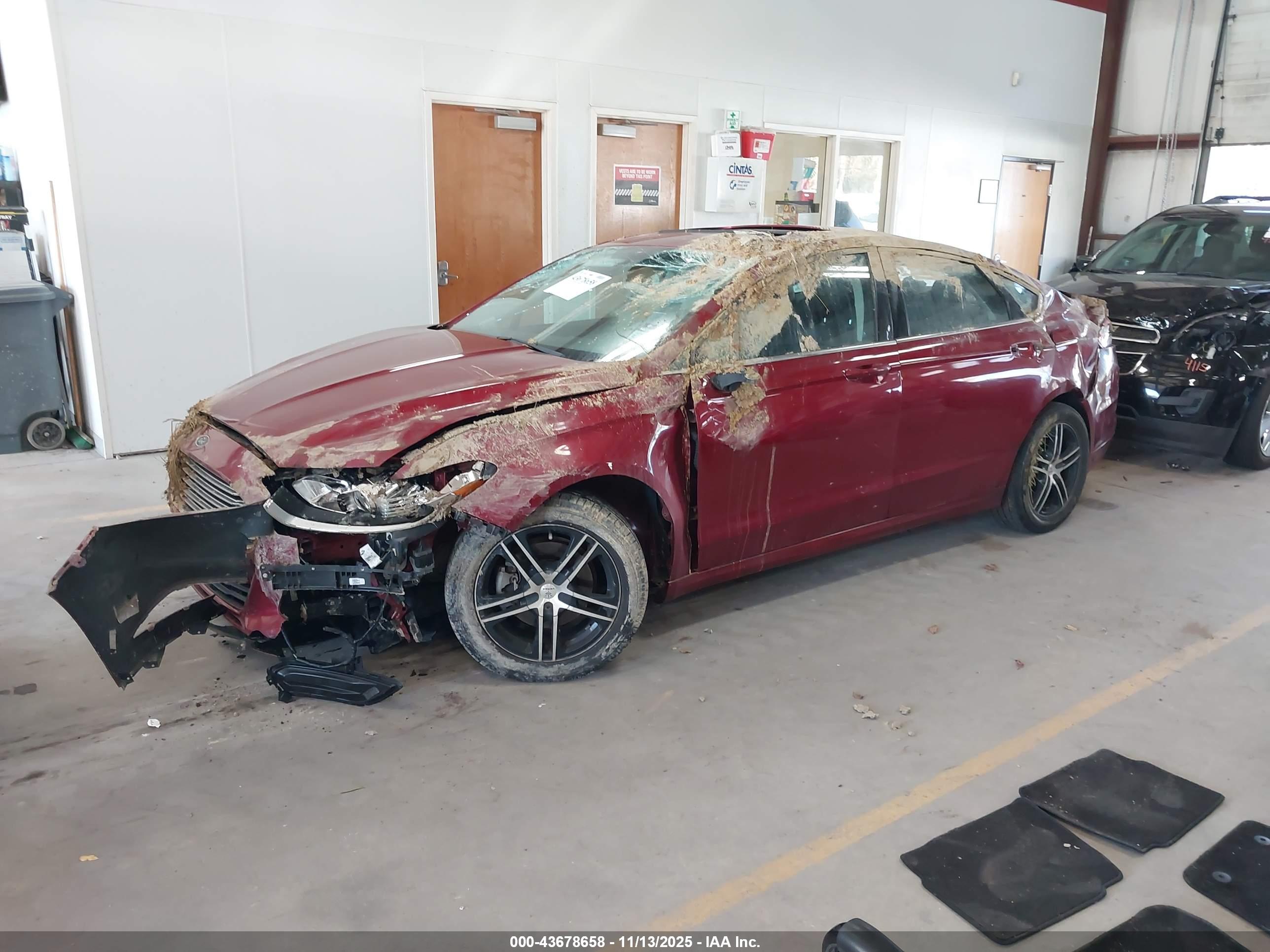 FORD FUSION image 2