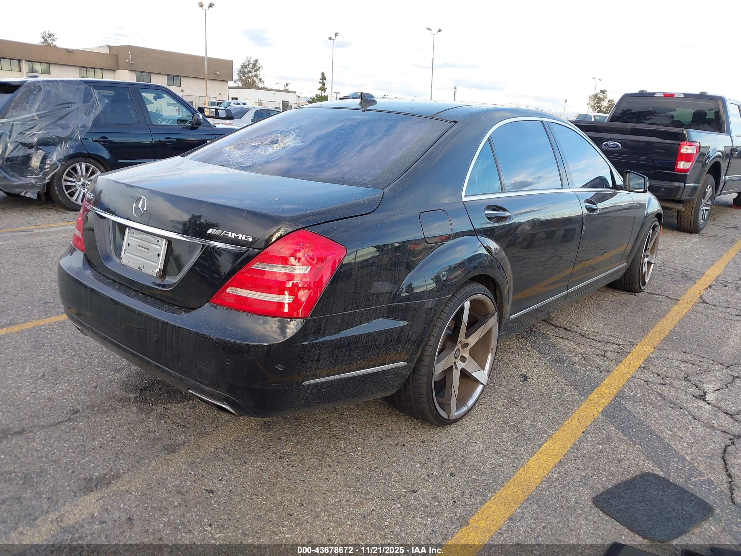 MERCEDES-BENZ S image 4