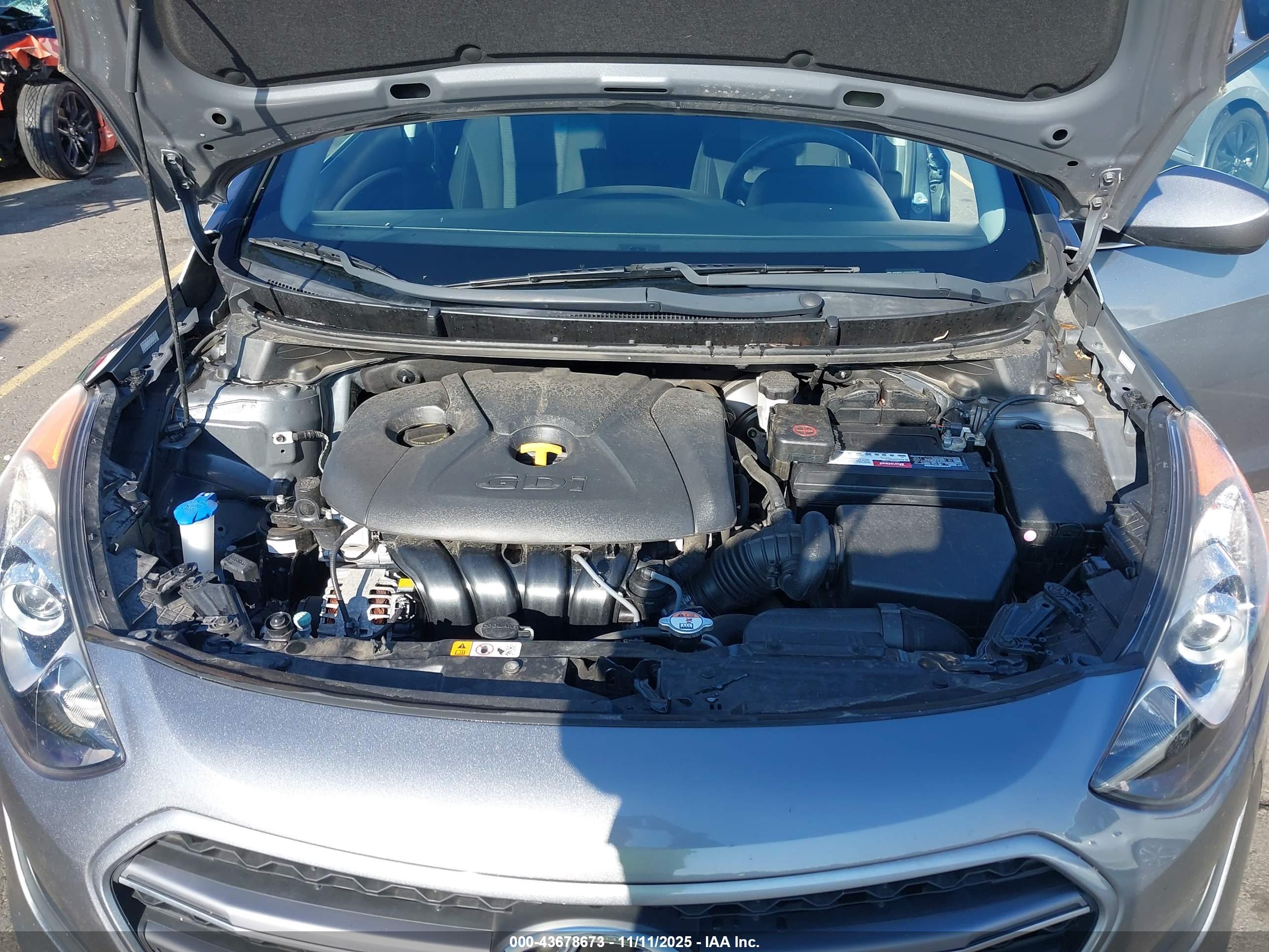 HYUNDAI ELANTRA image 10