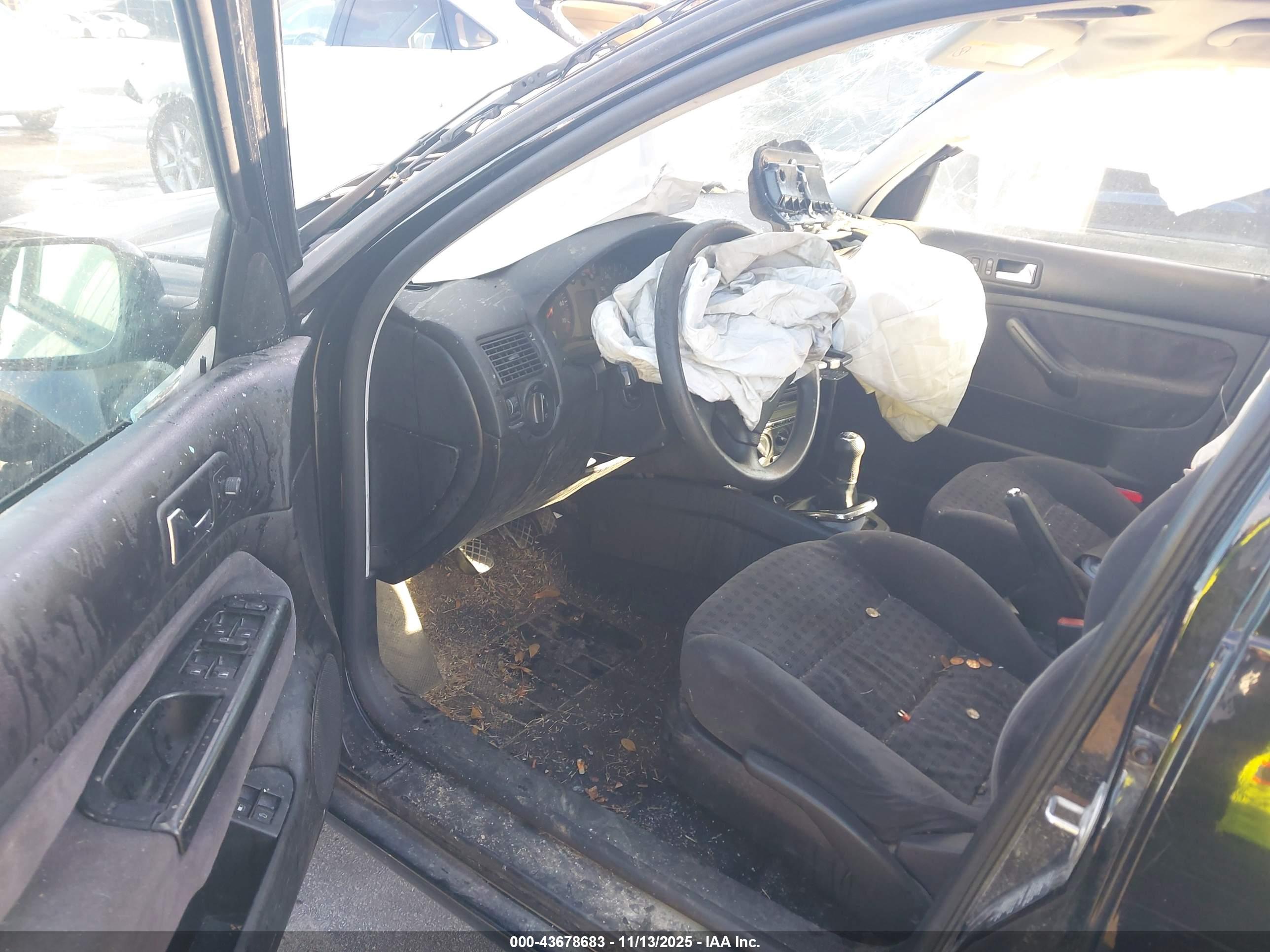 VOLKSWAGEN GOLF image 5