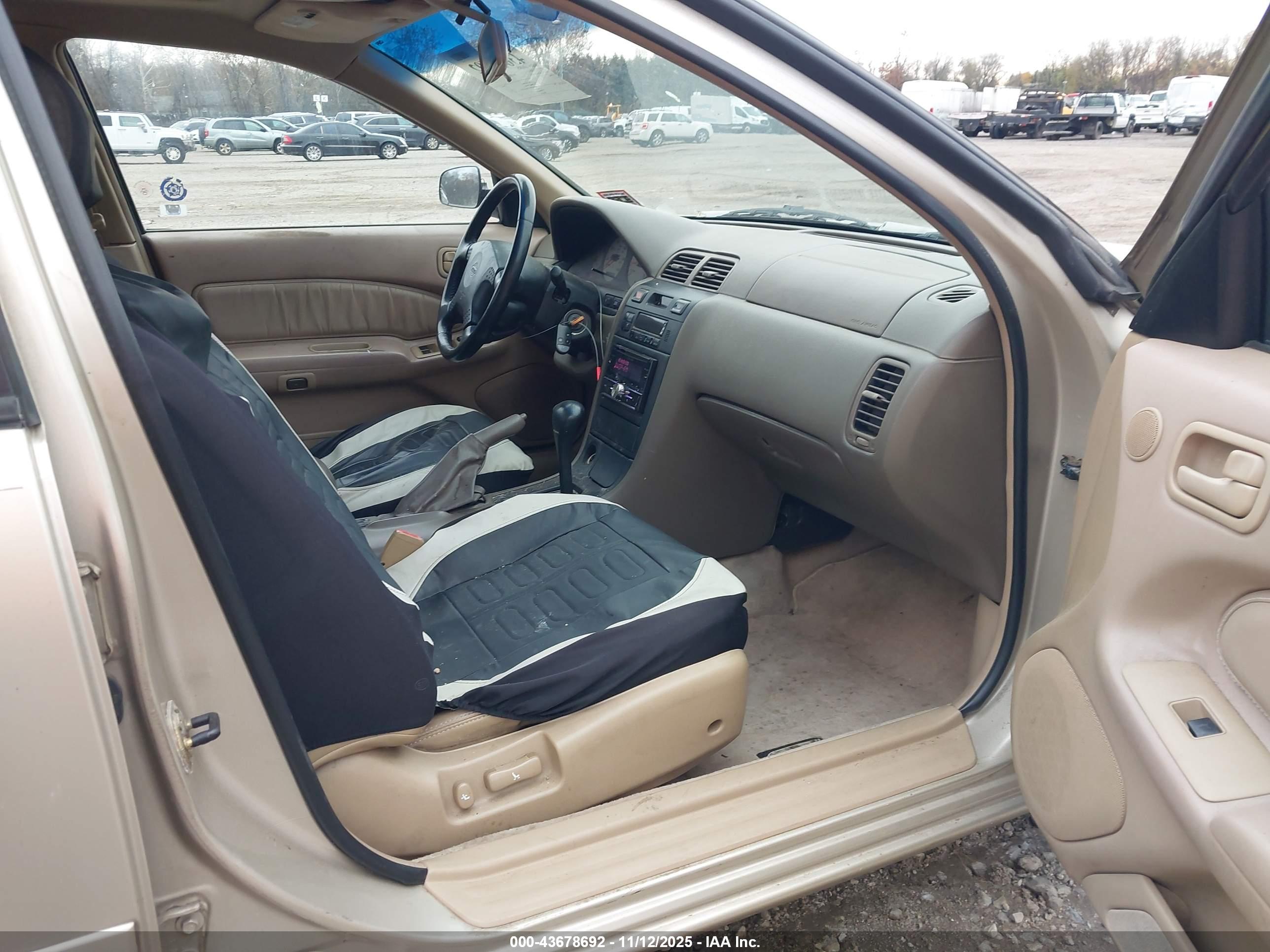 NISSAN MAXIMA image 5