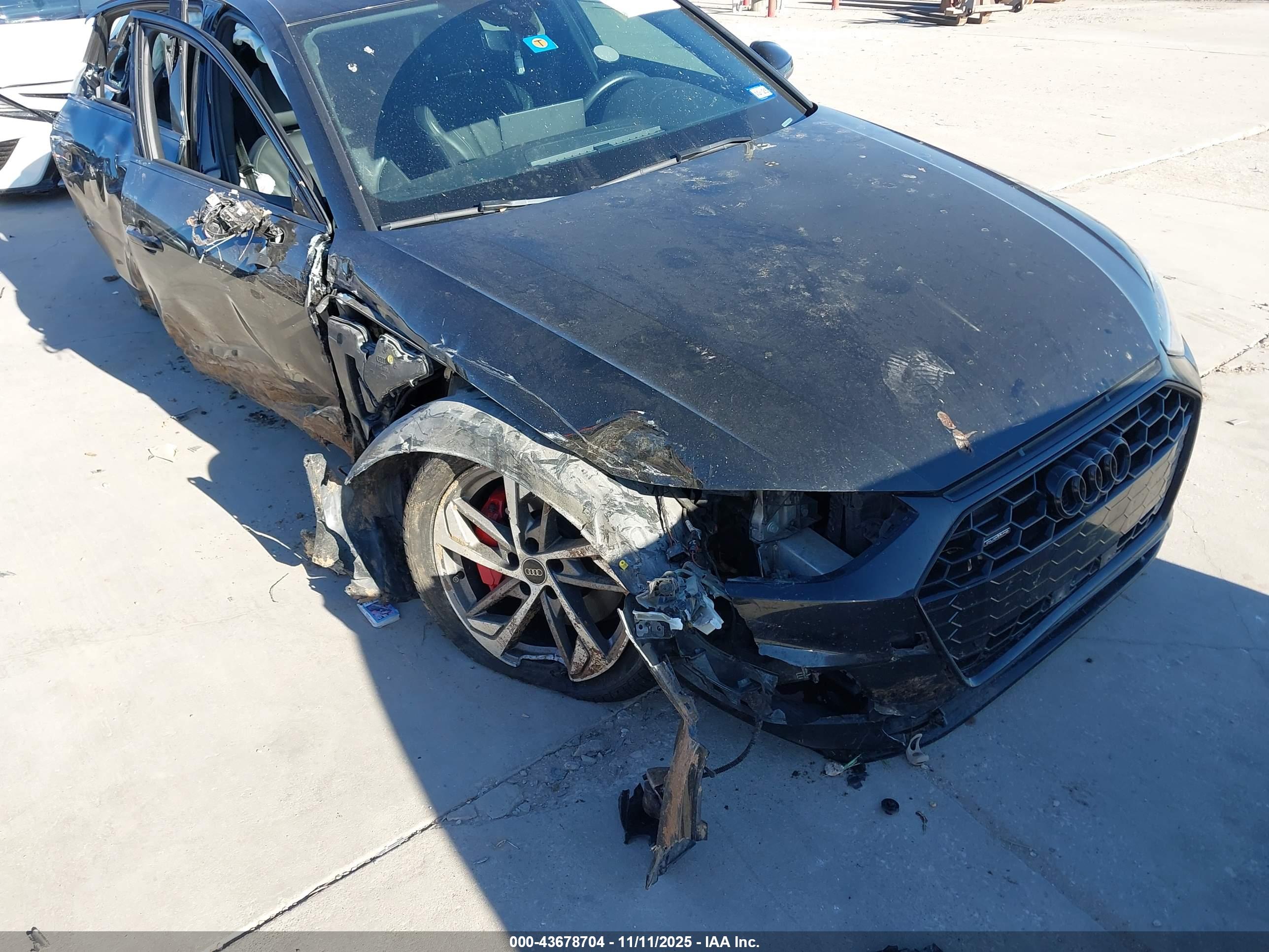 AUDI A4 image 6