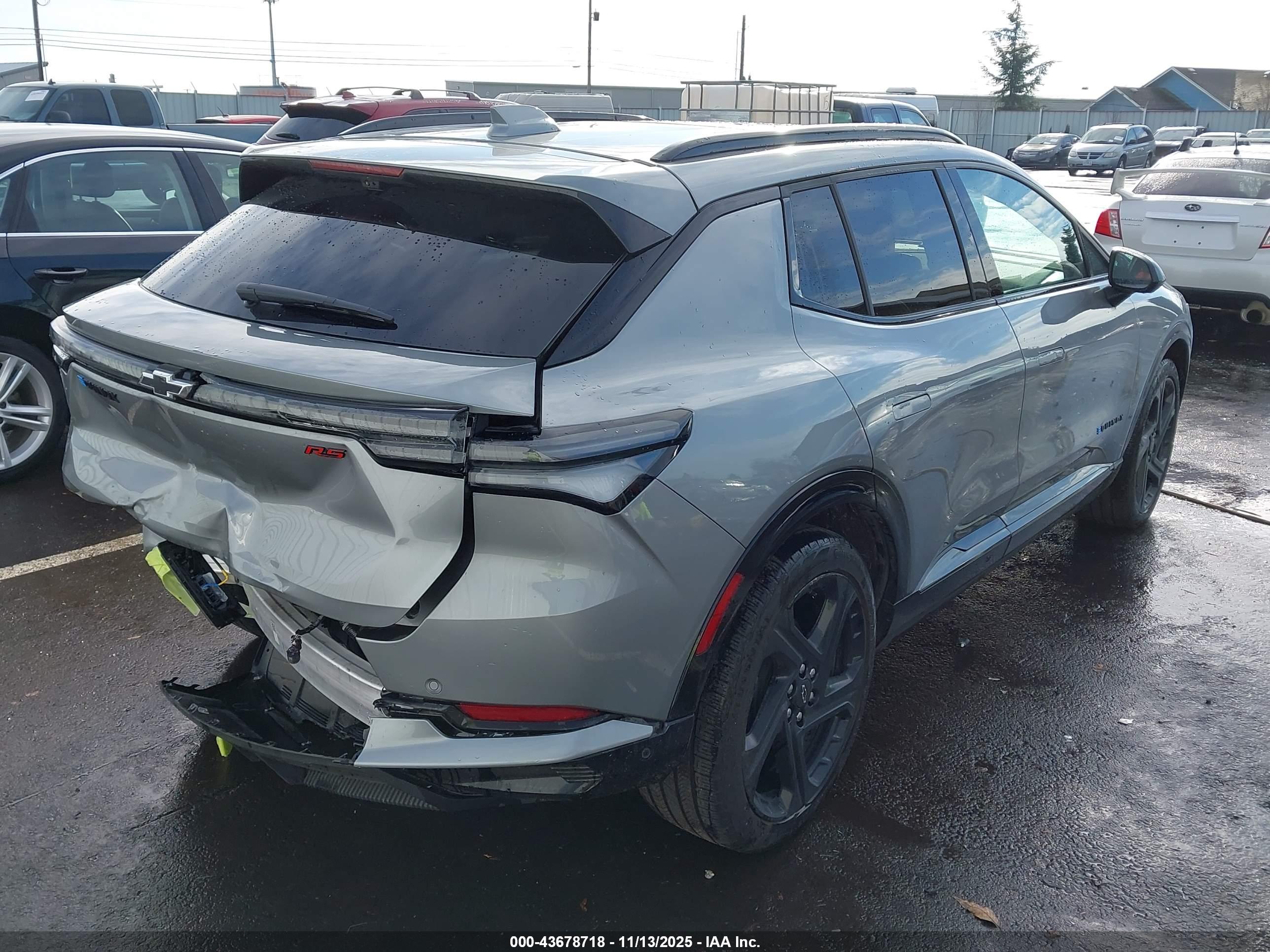 CHEVROLET EQUINOX image 4