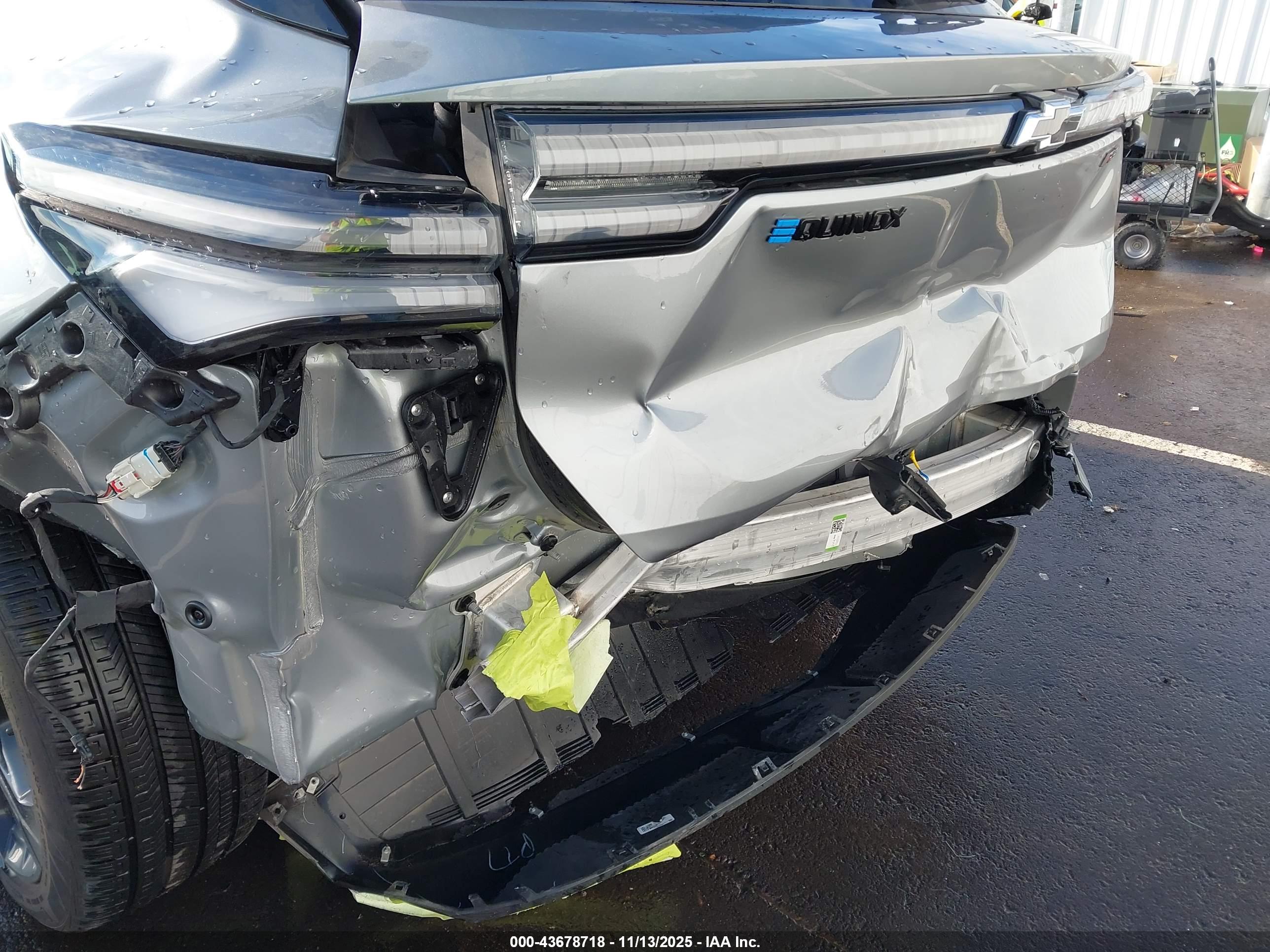 CHEVROLET EQUINOX image 6