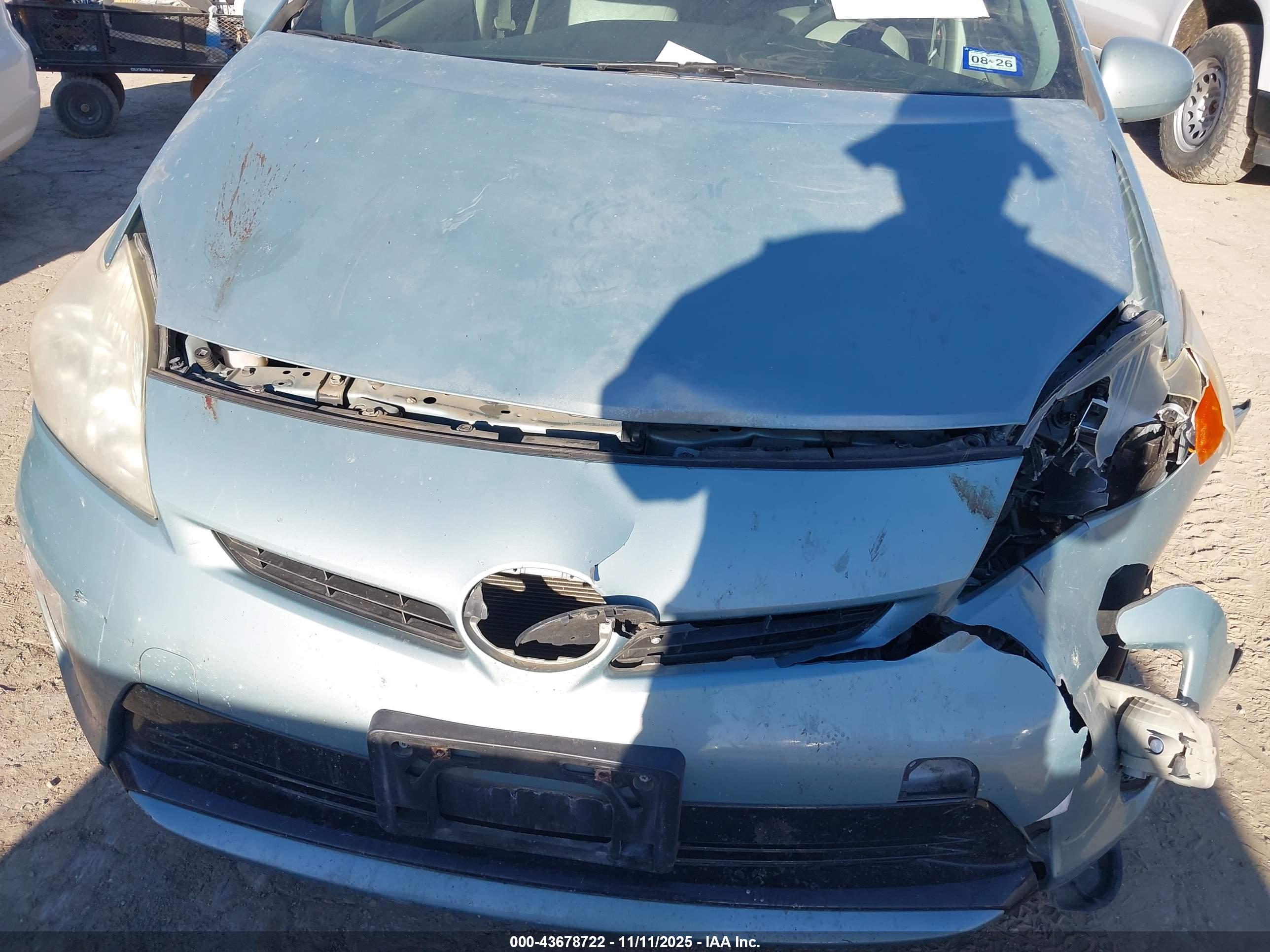 TOYOTA PRIUS image 6