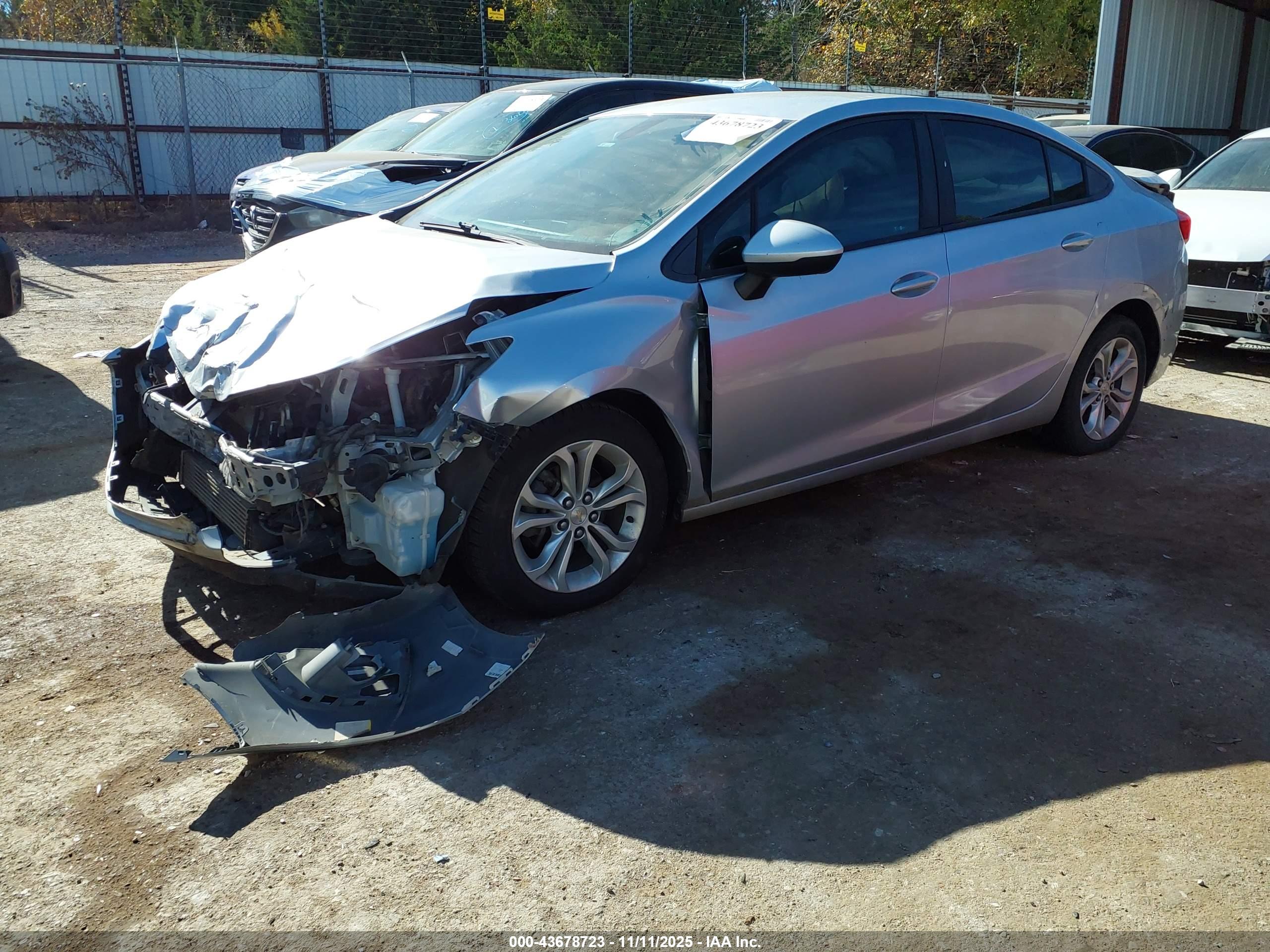 CHEVROLET CRUZE image 2