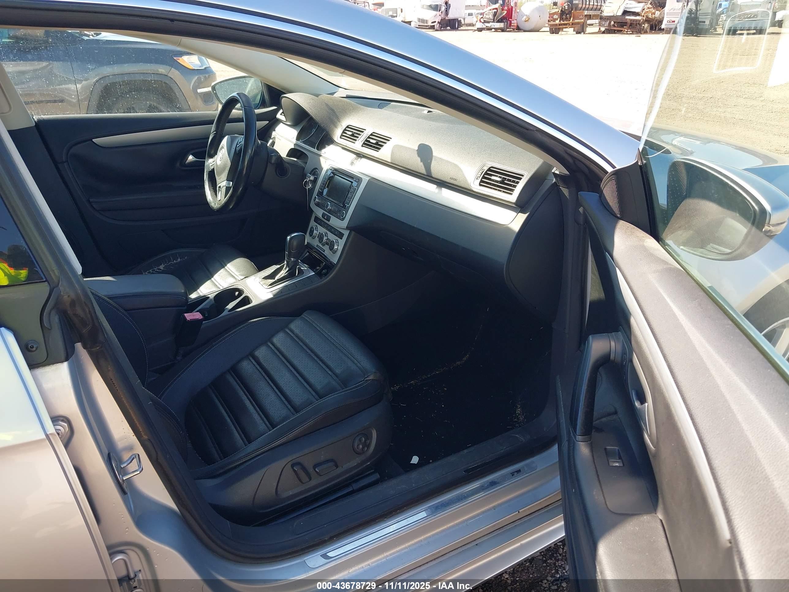 VOLKSWAGEN CC image 5