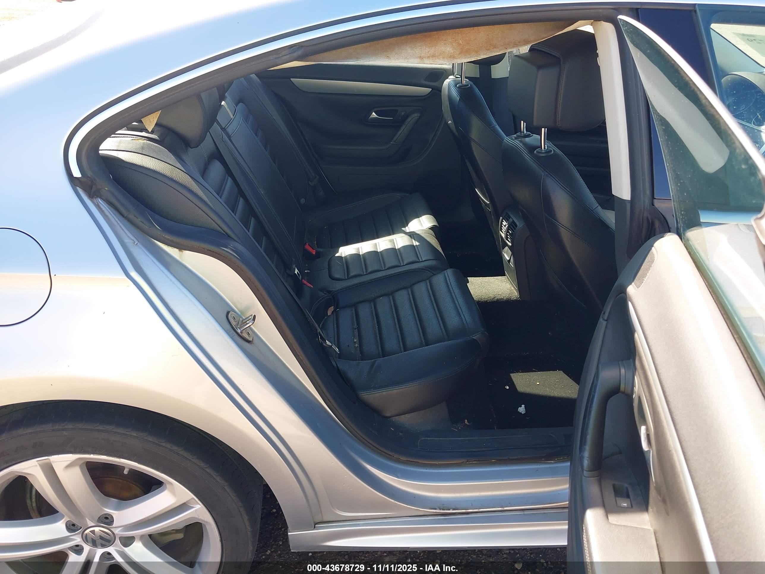VOLKSWAGEN CC image 8