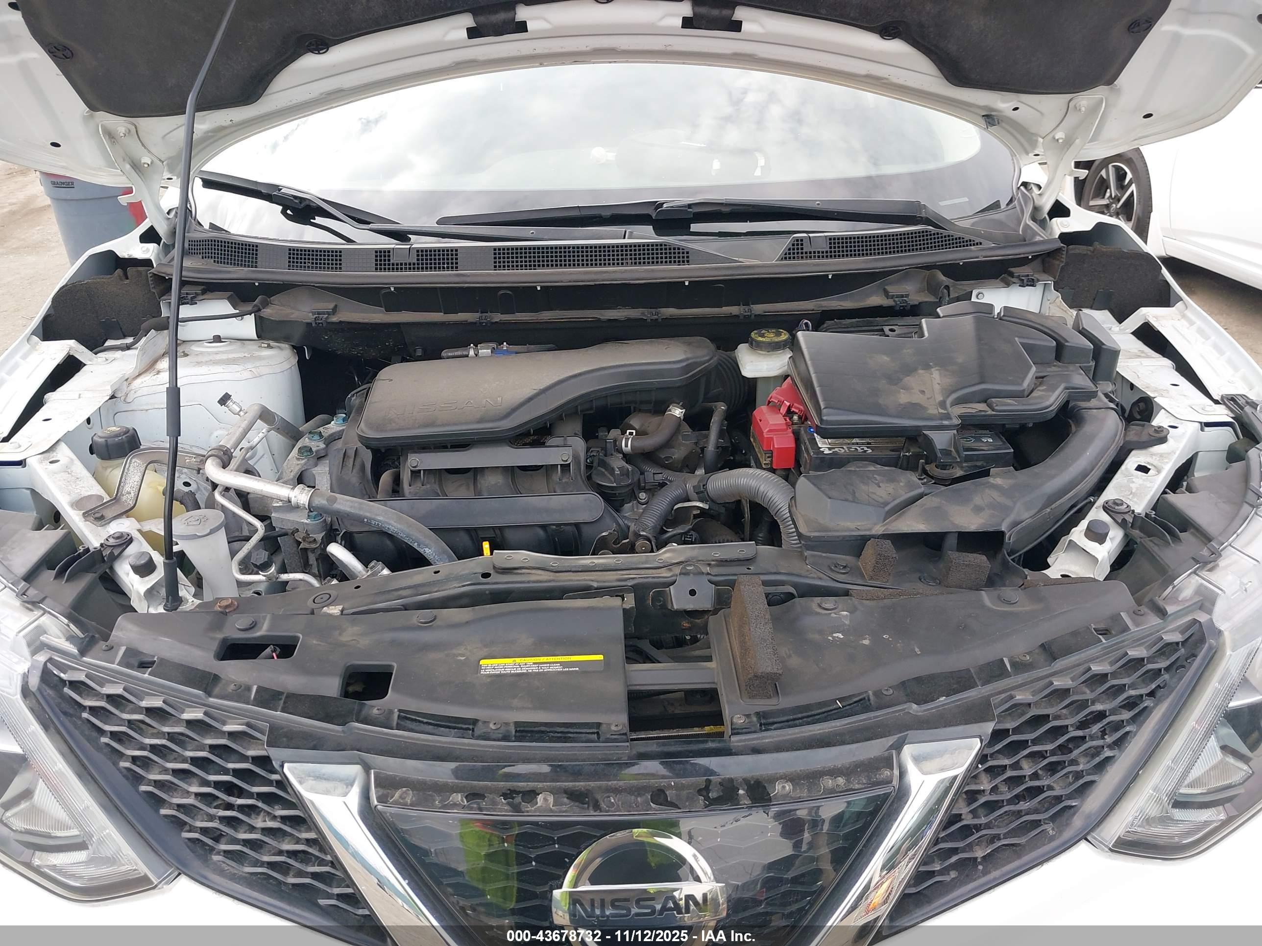 NISSAN ROGUE image 10