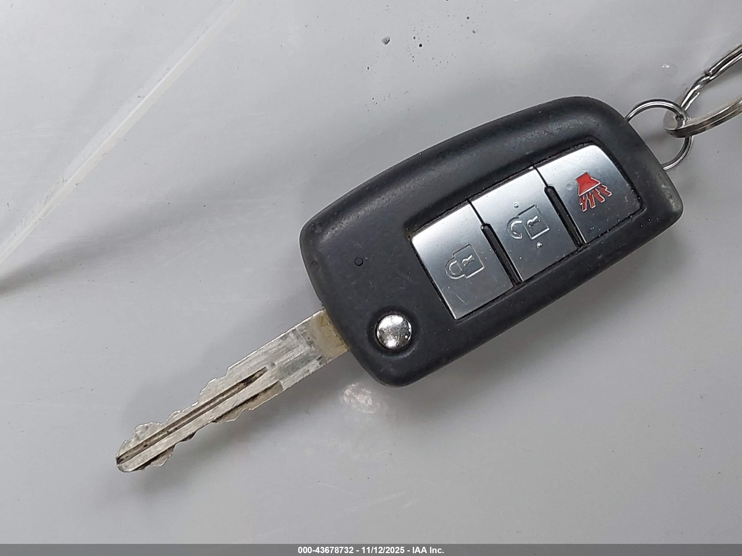 NISSAN ROGUE image 11