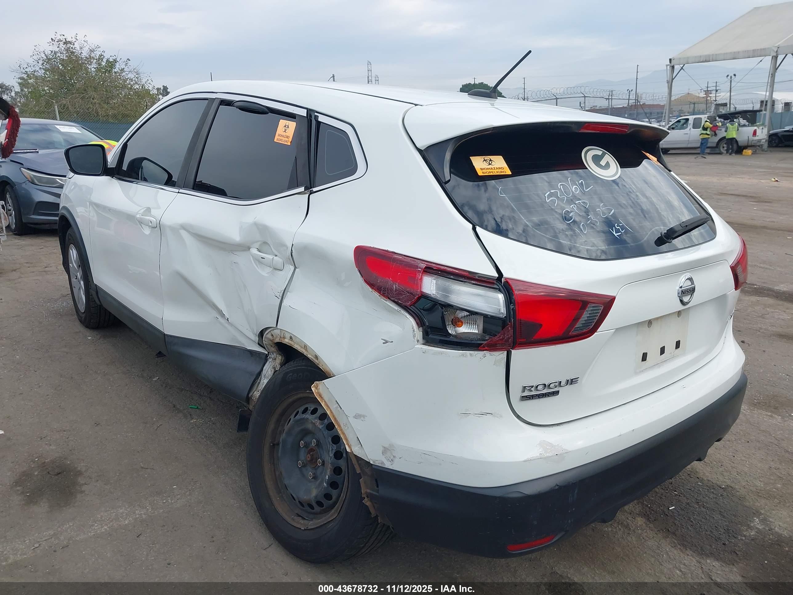 NISSAN ROGUE image 3