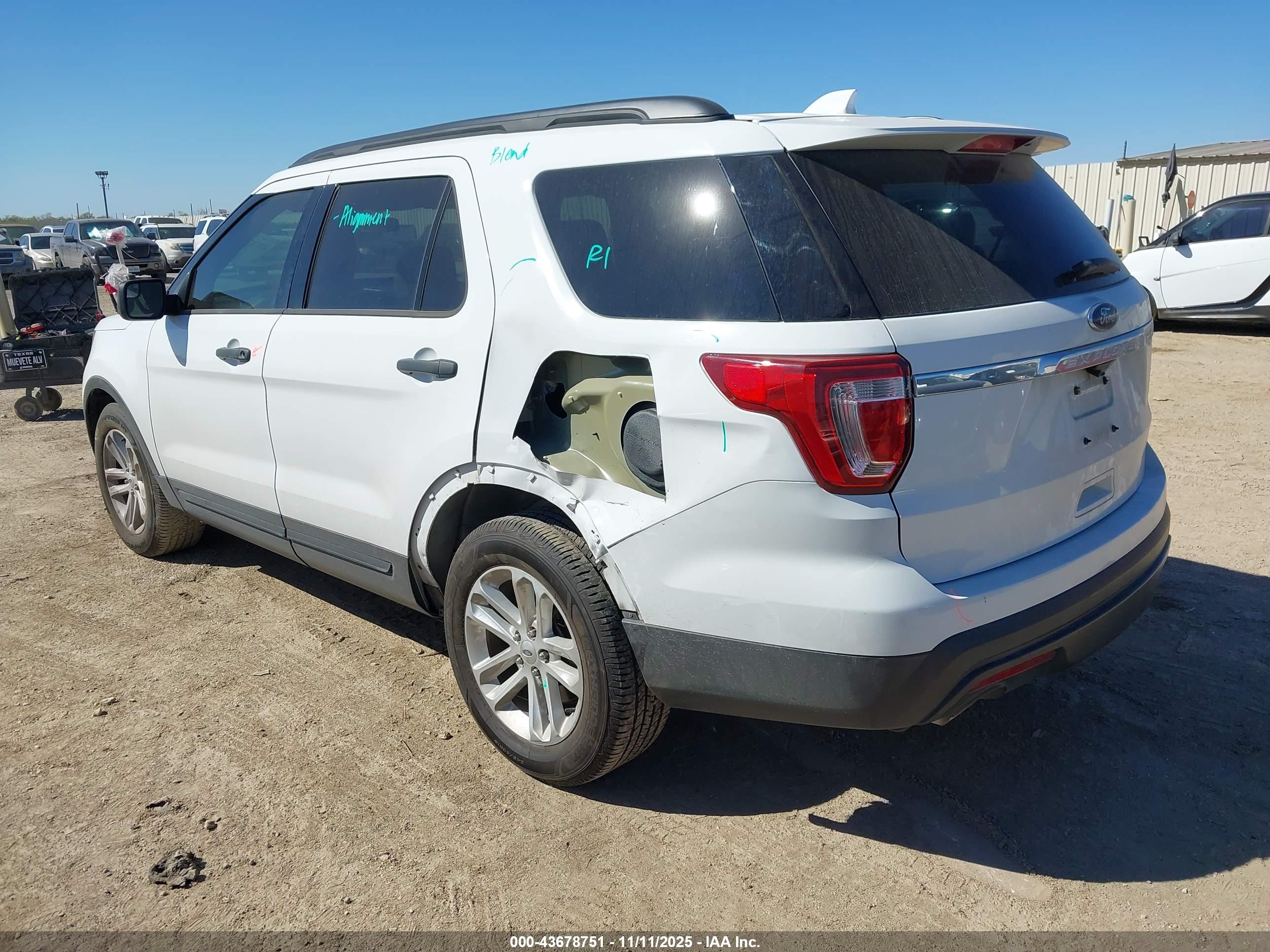 FORD EXPLORER image 3