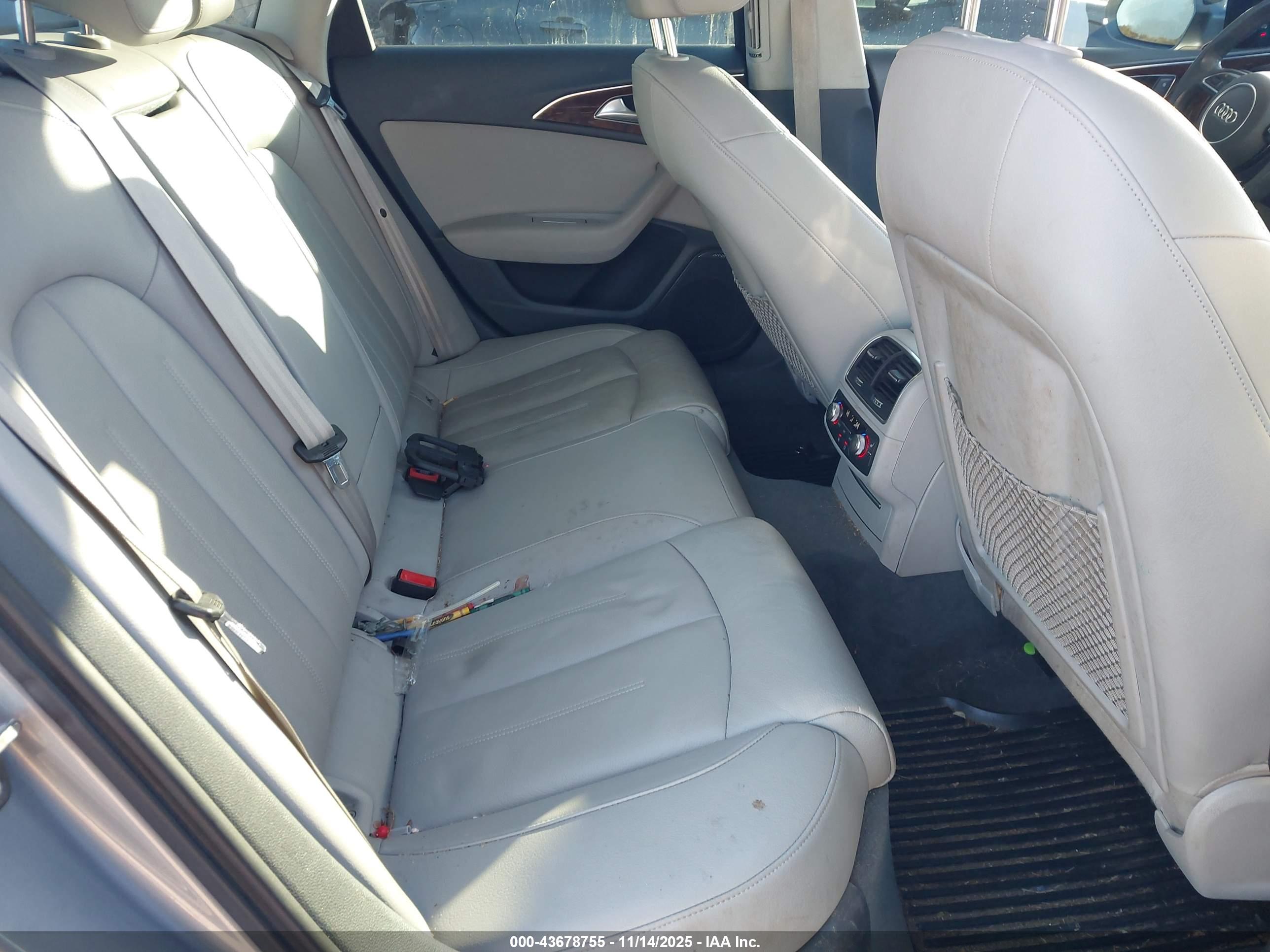 AUDI A6 image 8