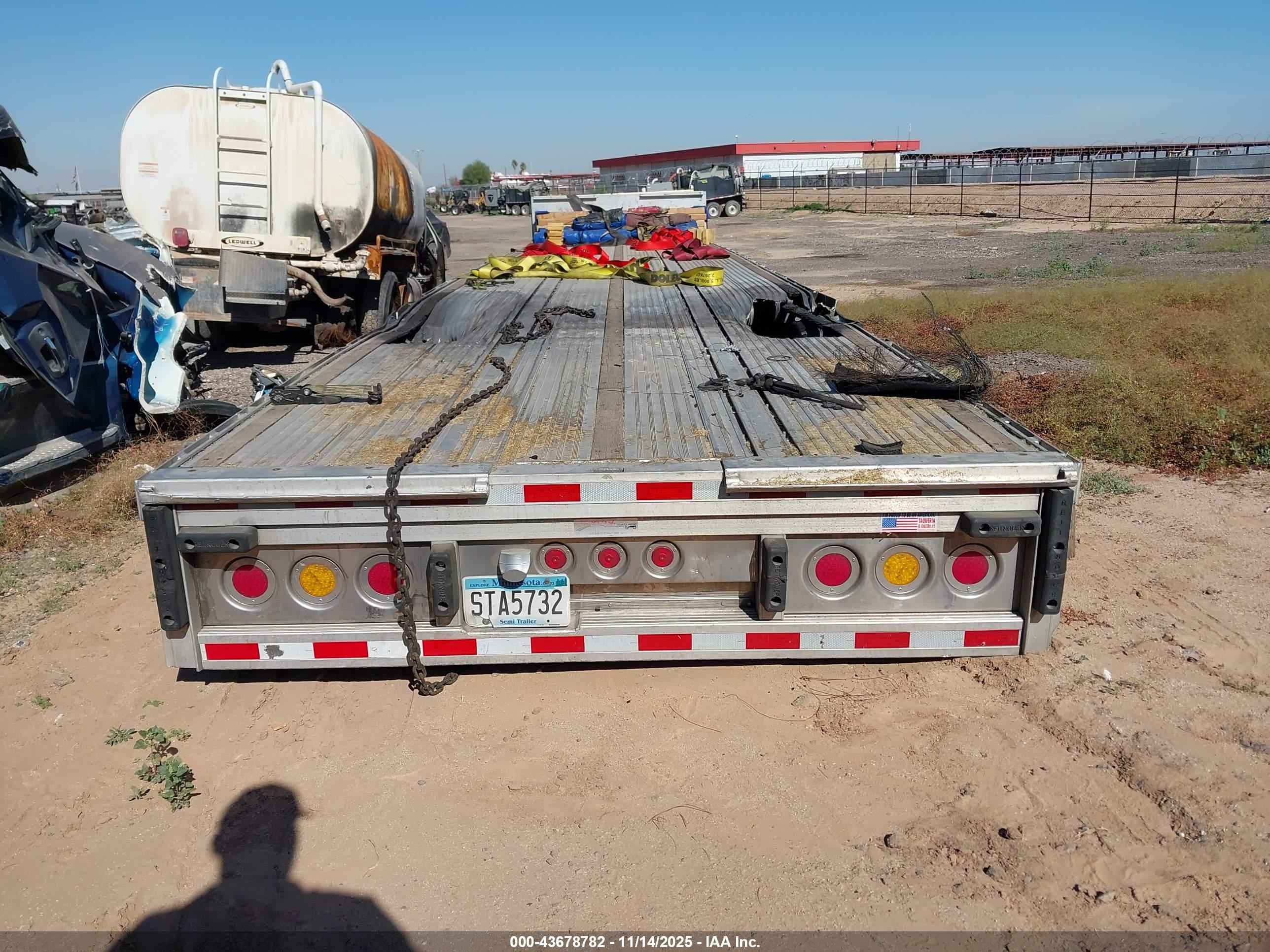REITNOUER TRAILER image 8
