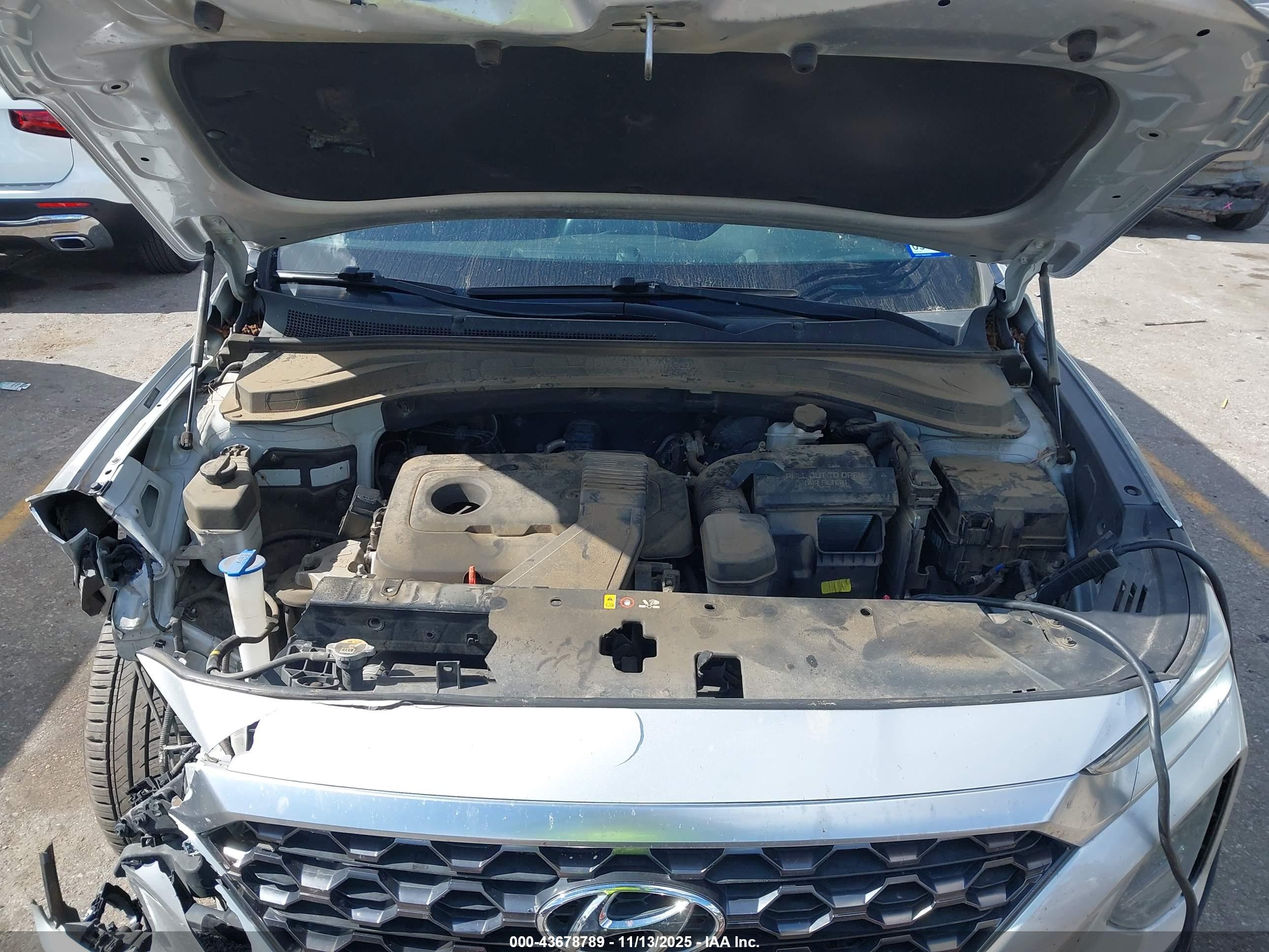 HYUNDAI SANTA image 10