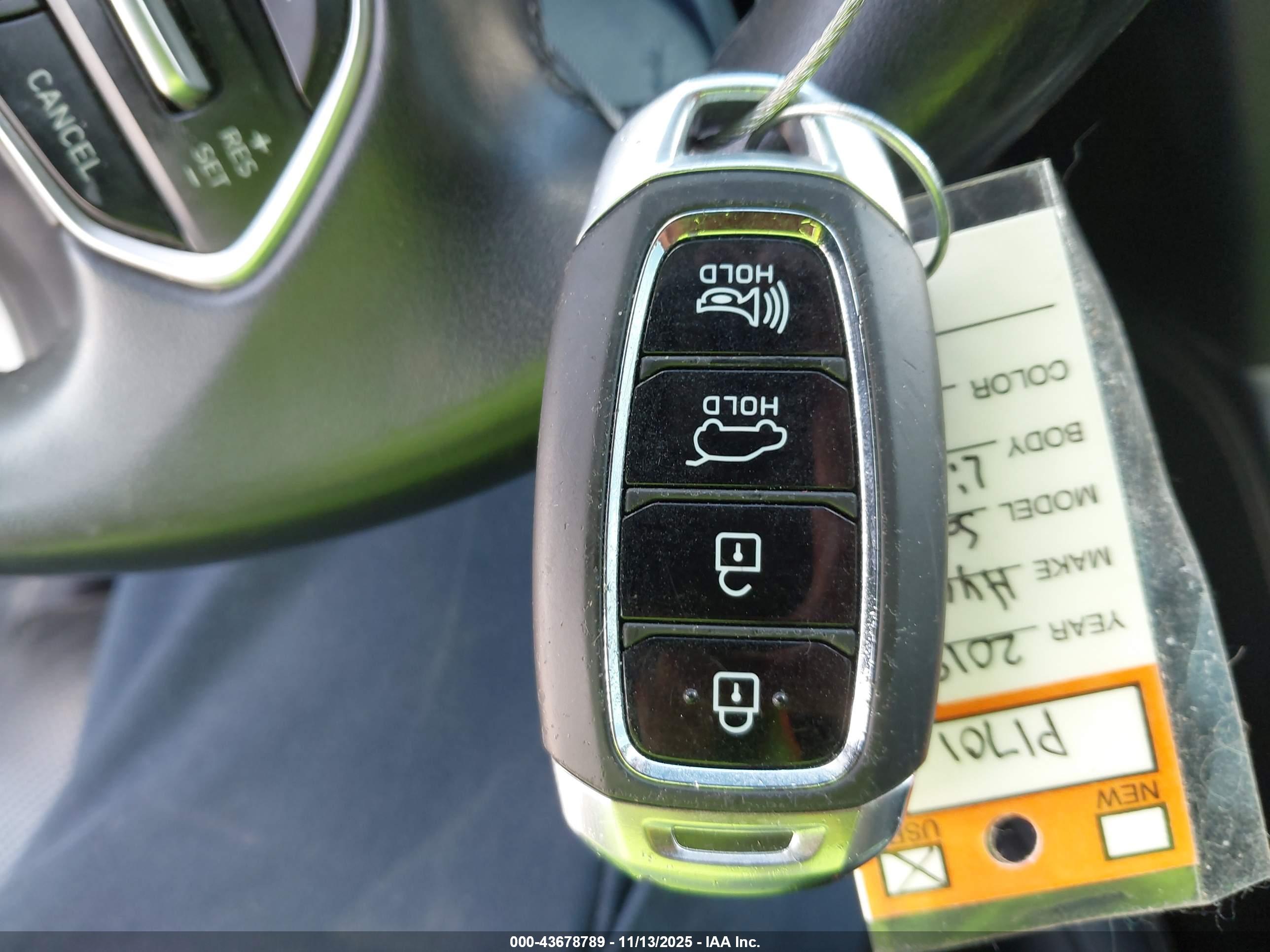 HYUNDAI SANTA image 11