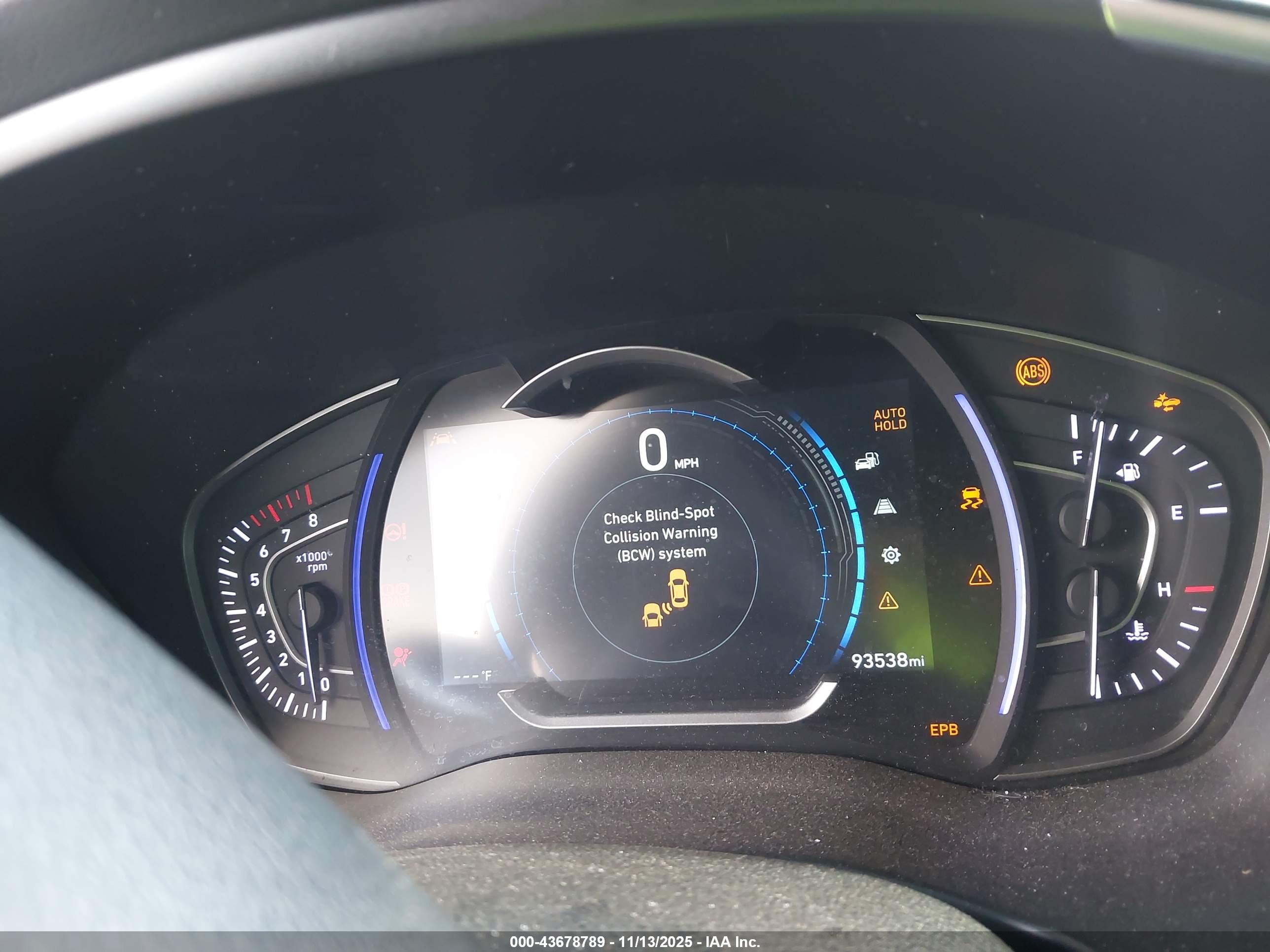 HYUNDAI SANTA image 7