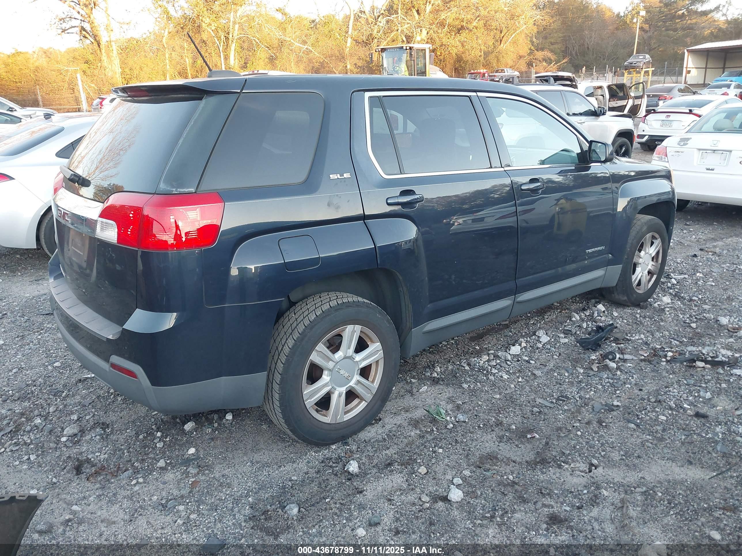 GMC TERRAIN image 4