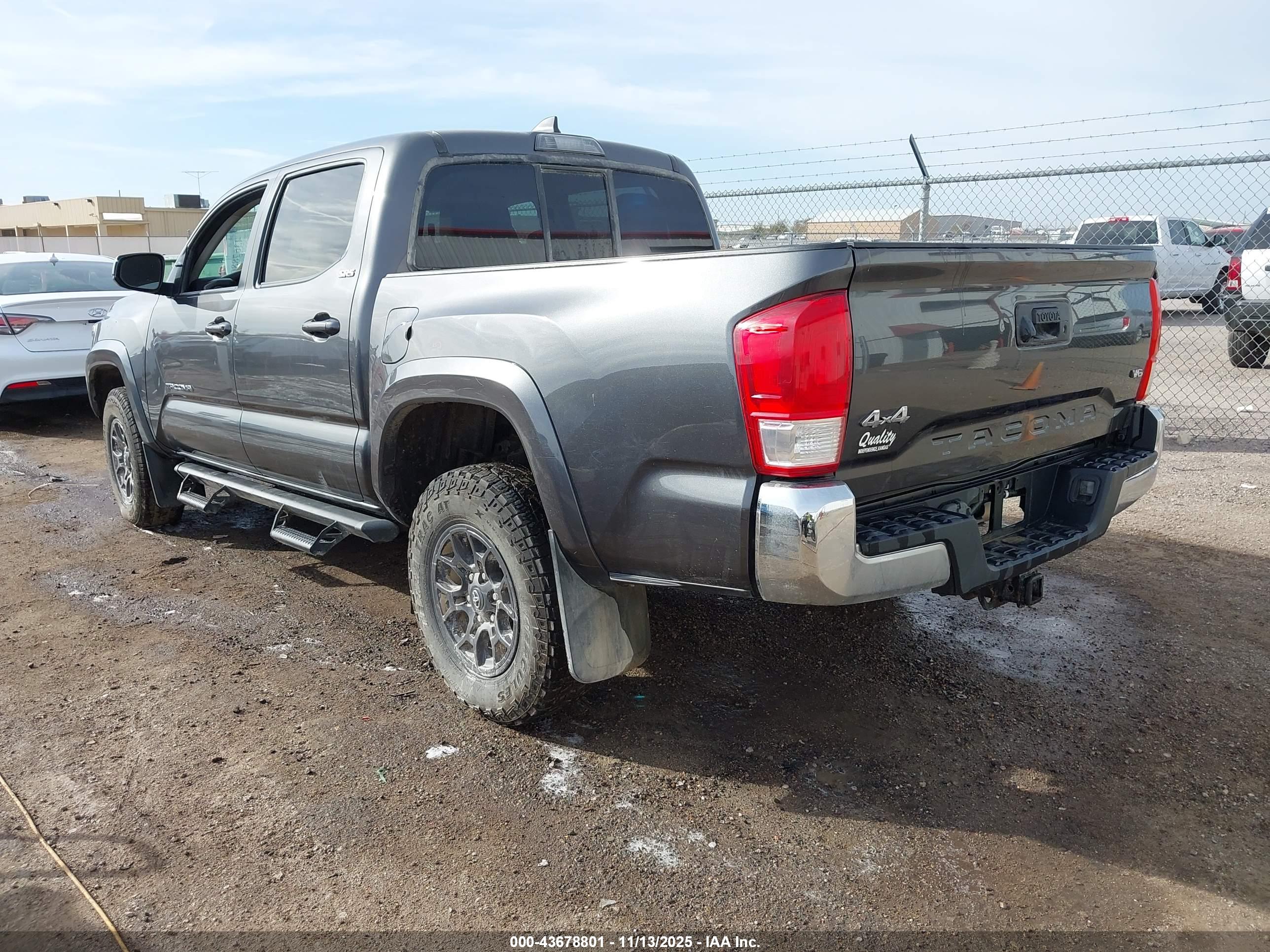 TOYOTA TACOMA image 3