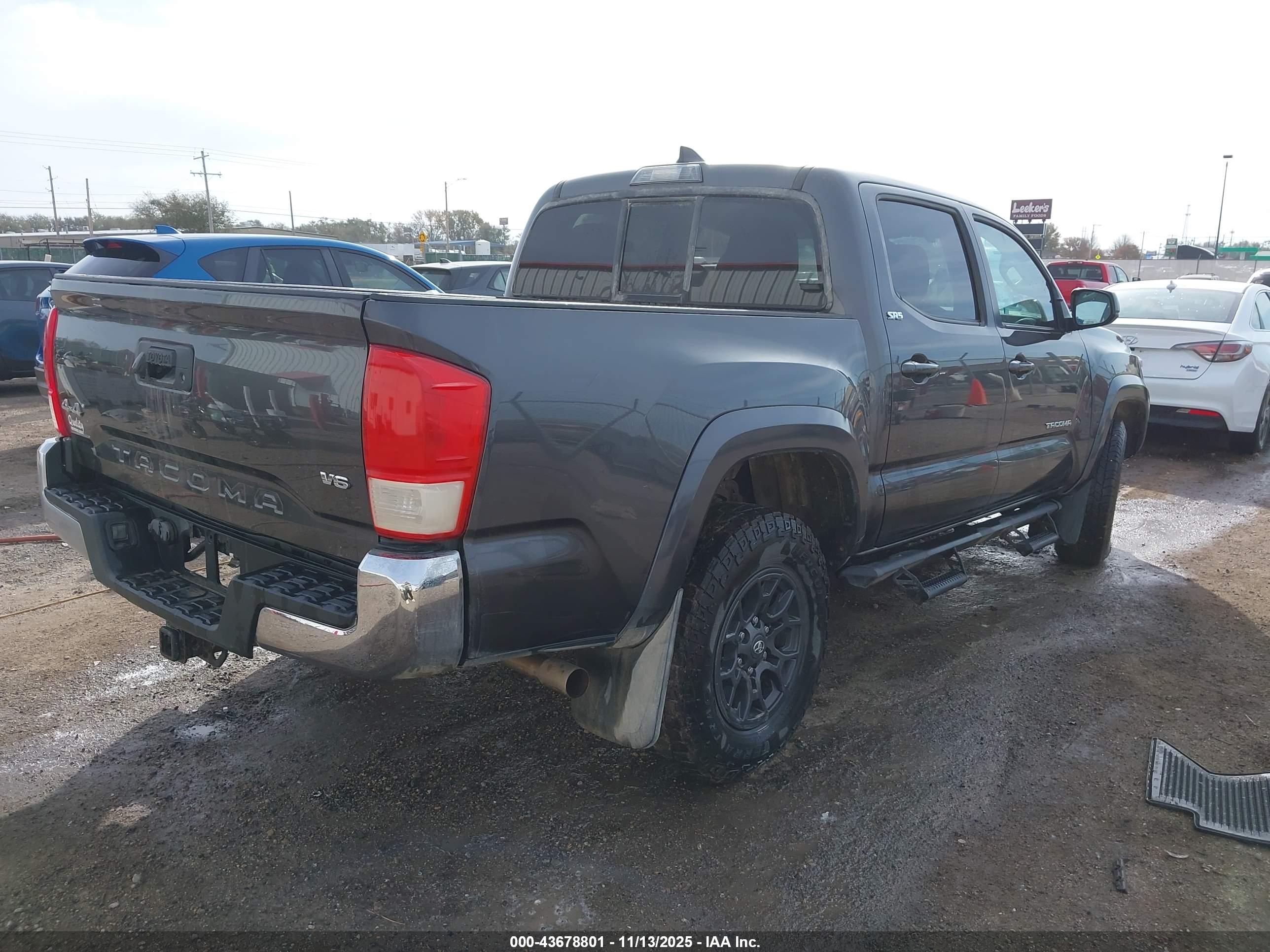 TOYOTA TACOMA image 4