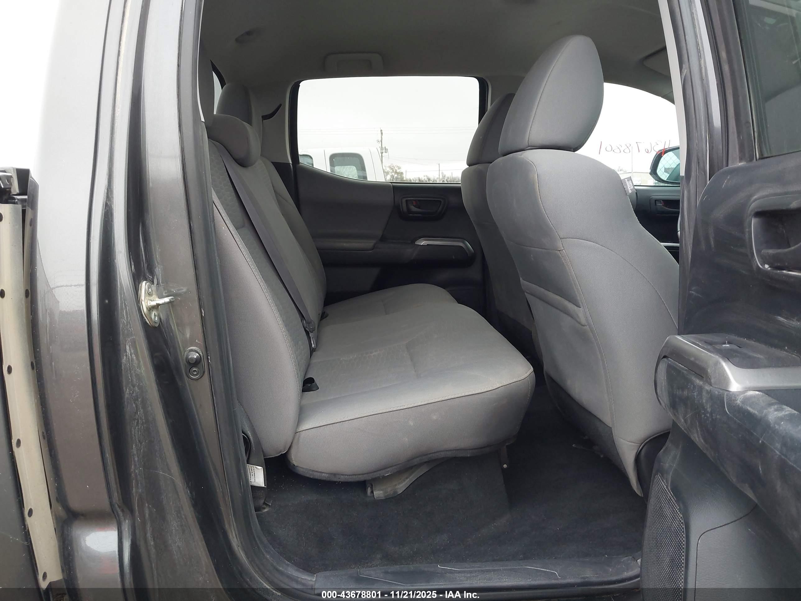 TOYOTA TACOMA image 8