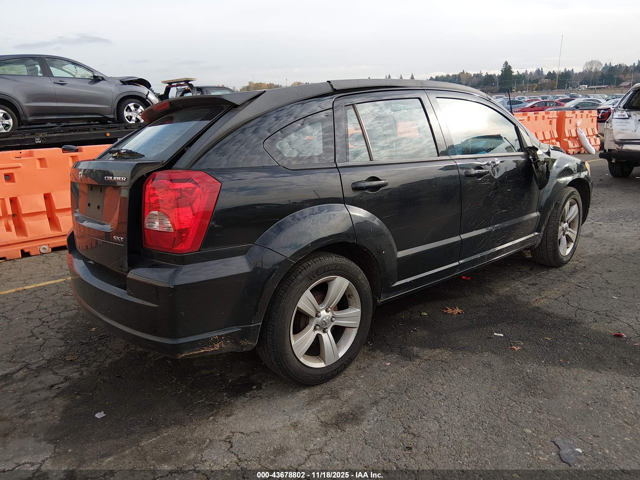 DODGE CALIBER image 4