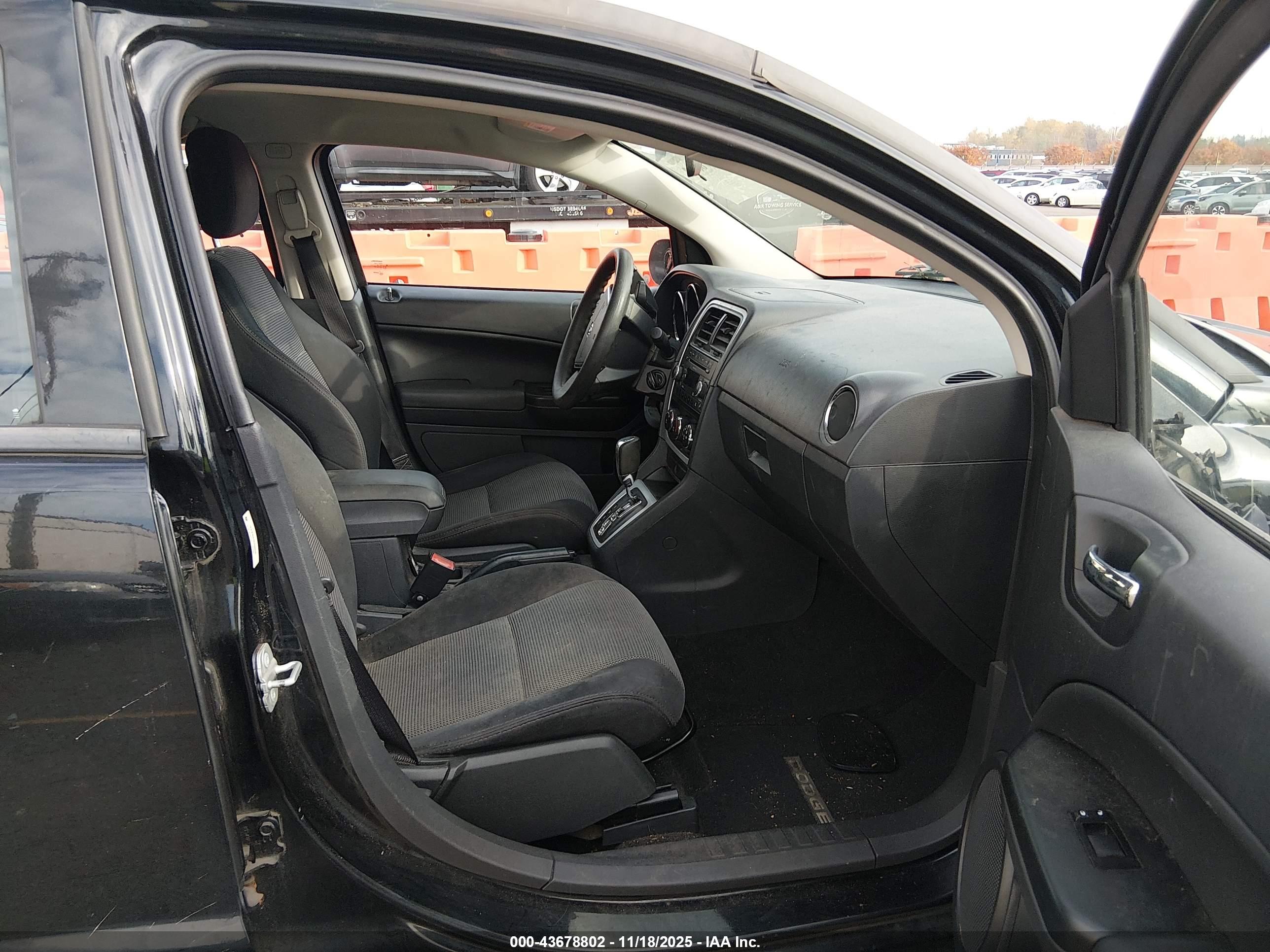 DODGE CALIBER image 5