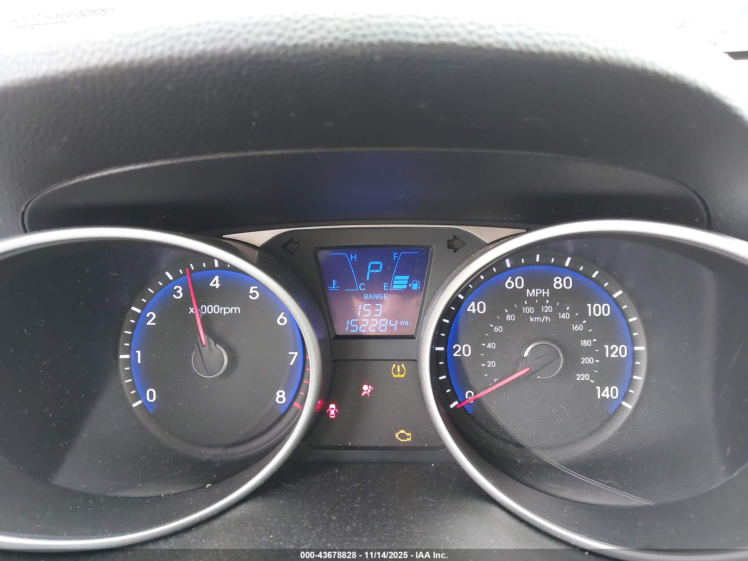 HYUNDAI TUCSON image 7