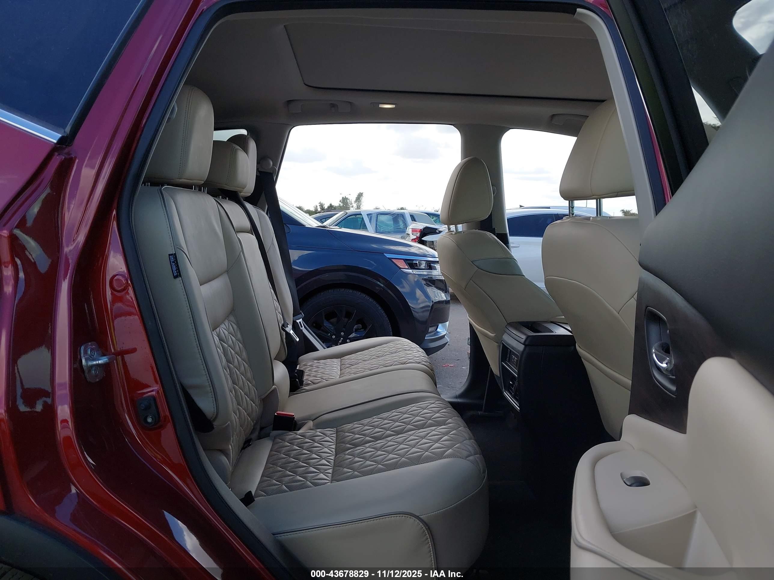 NISSAN MURANO image 8