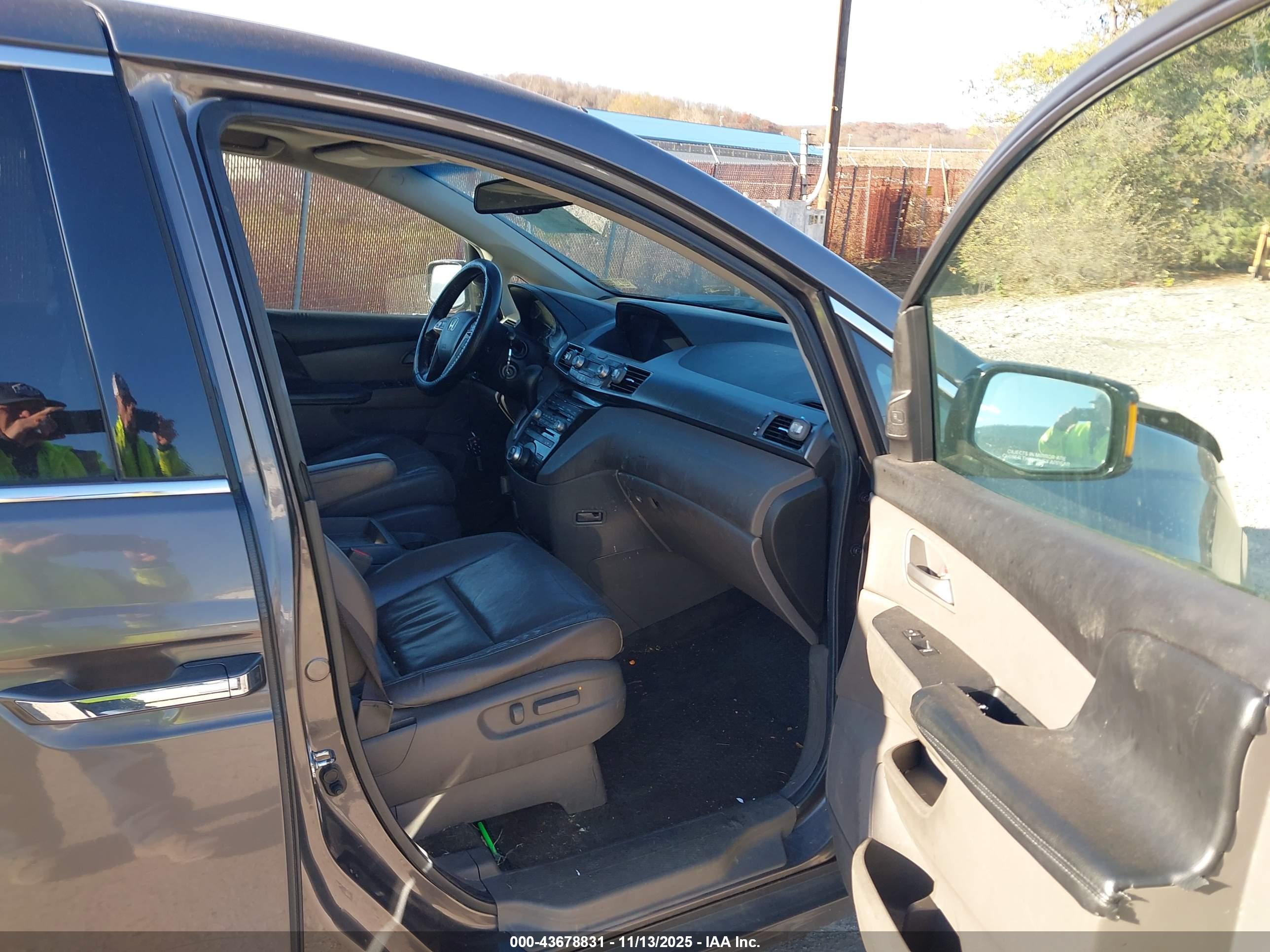 HONDA ODYSSEY image 5
