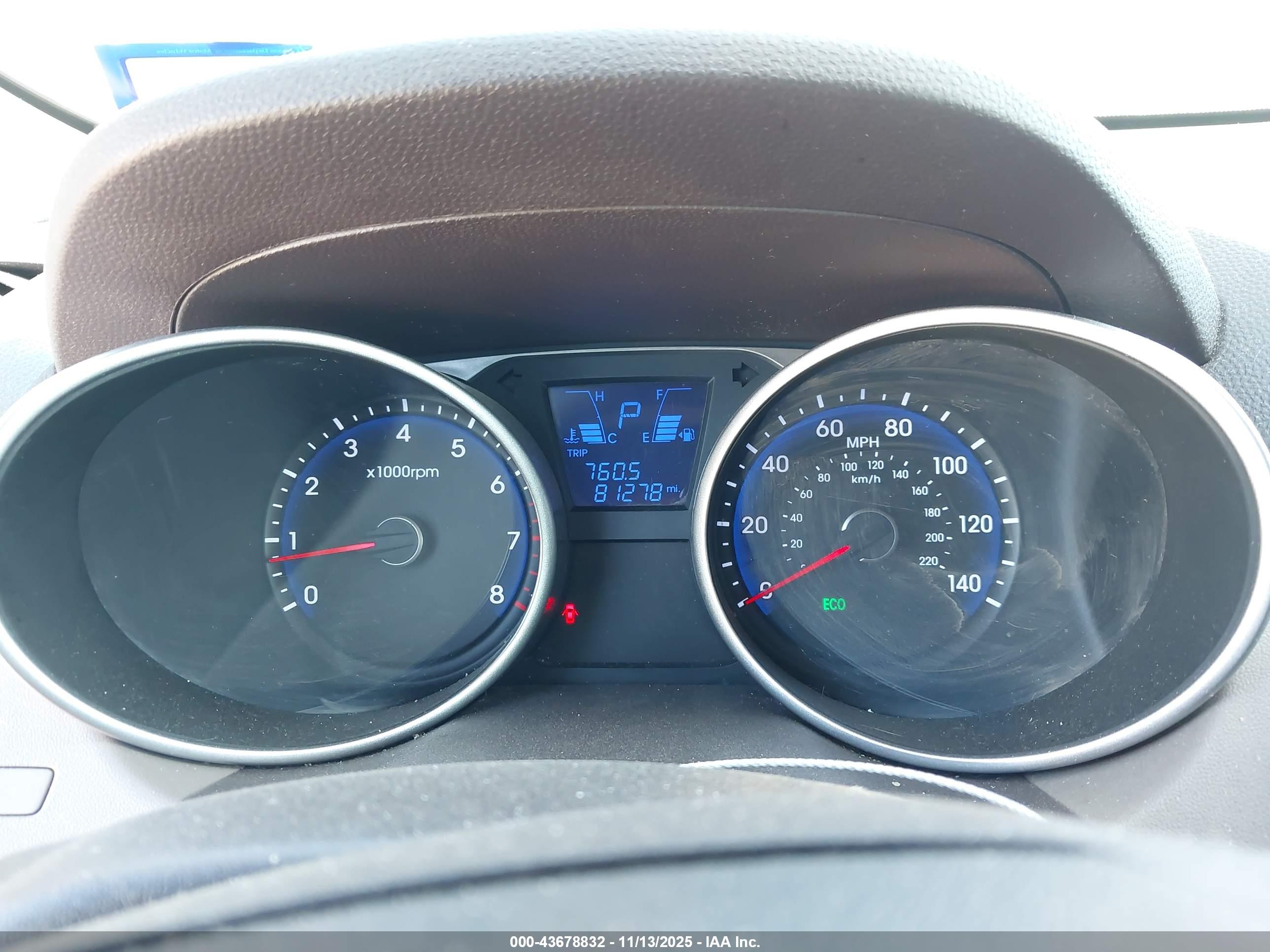 HYUNDAI TUCSON image 7