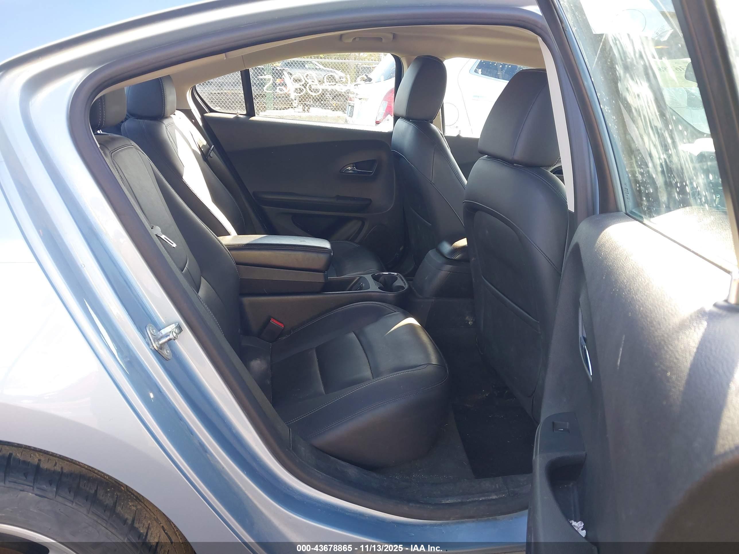 CHEVROLET VOLT image 8