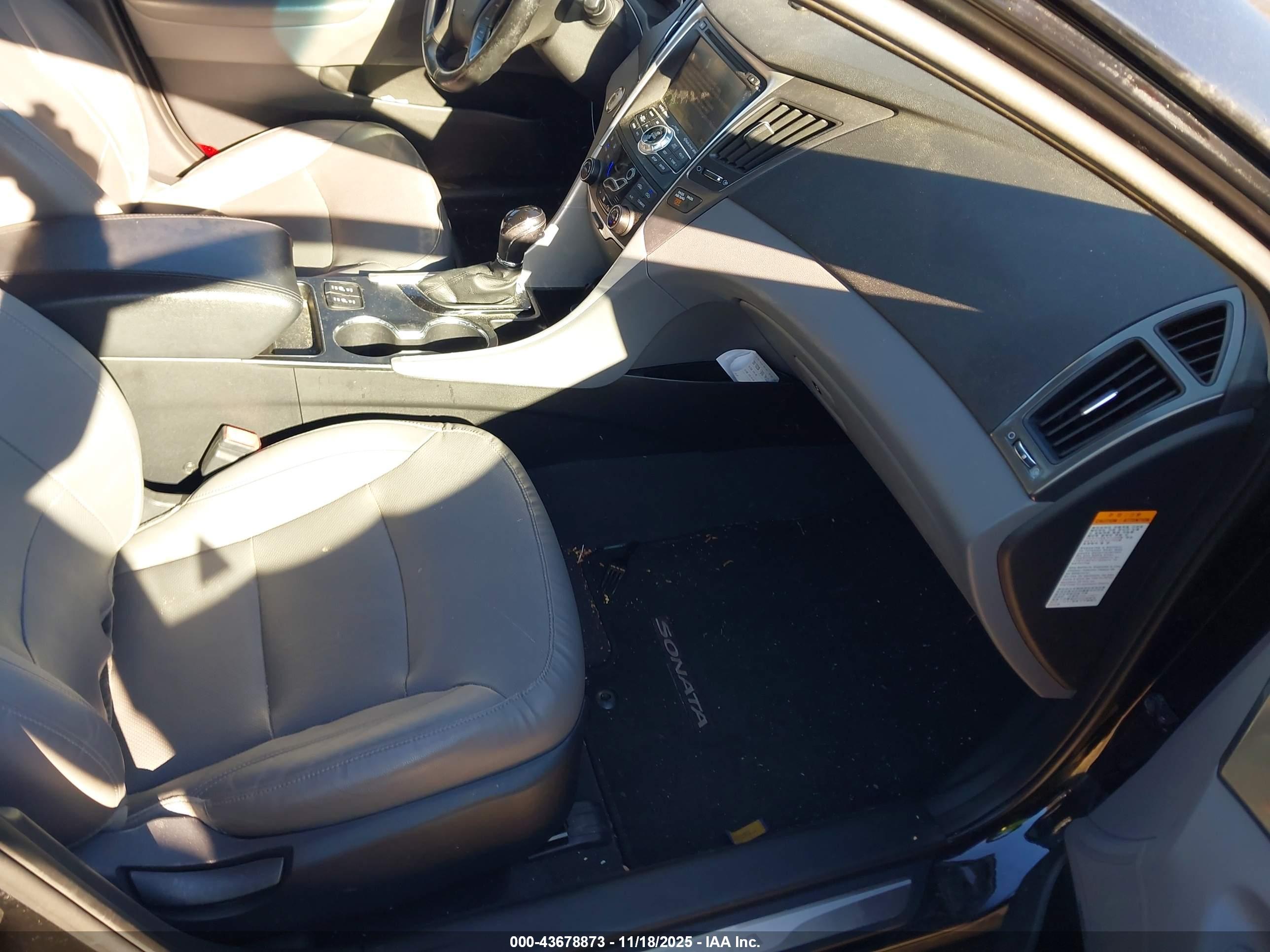 HYUNDAI SONATA image 5