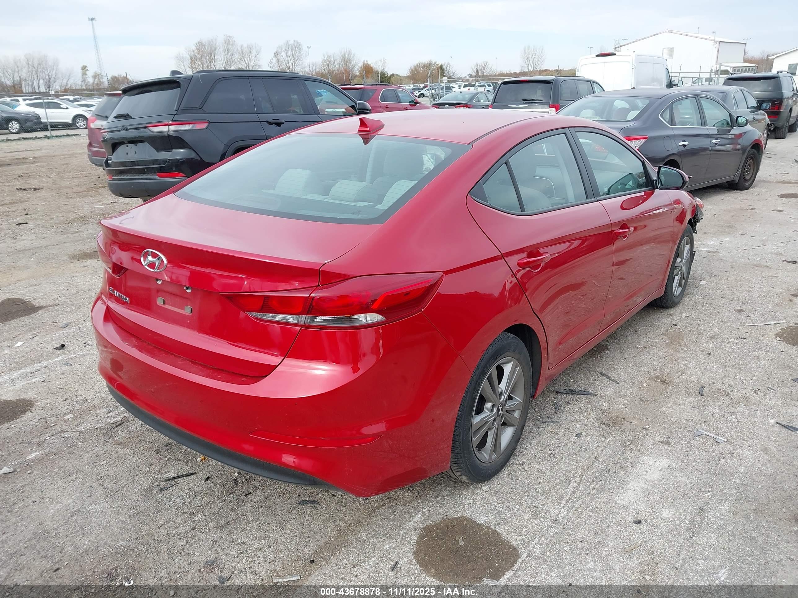 HYUNDAI ELANTRA image 4