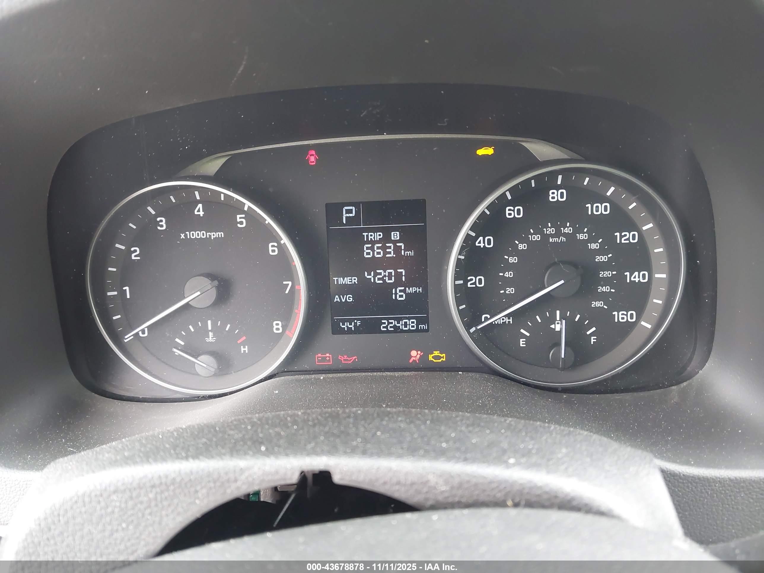 HYUNDAI ELANTRA image 7