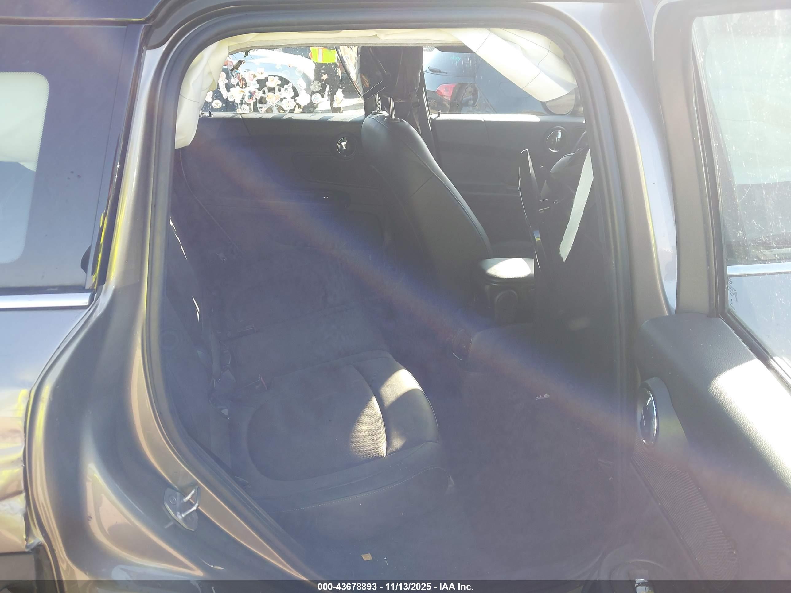 MINI COUNTRYMAN image 8