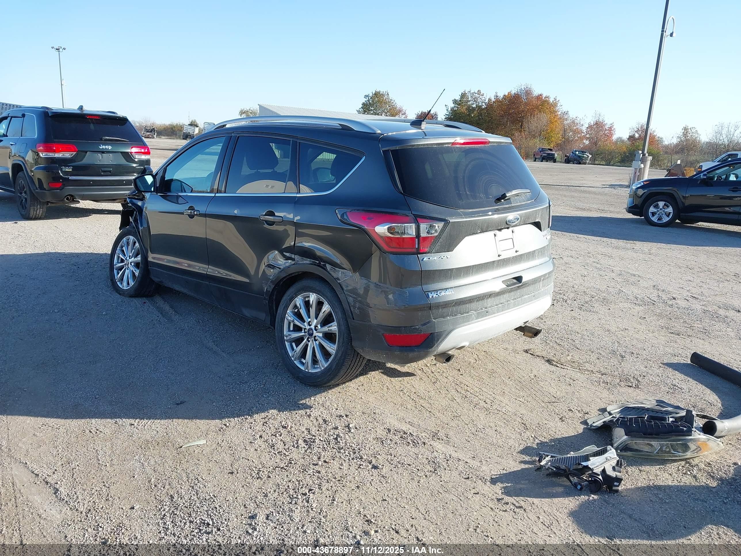 FORD ESCAPE image 3