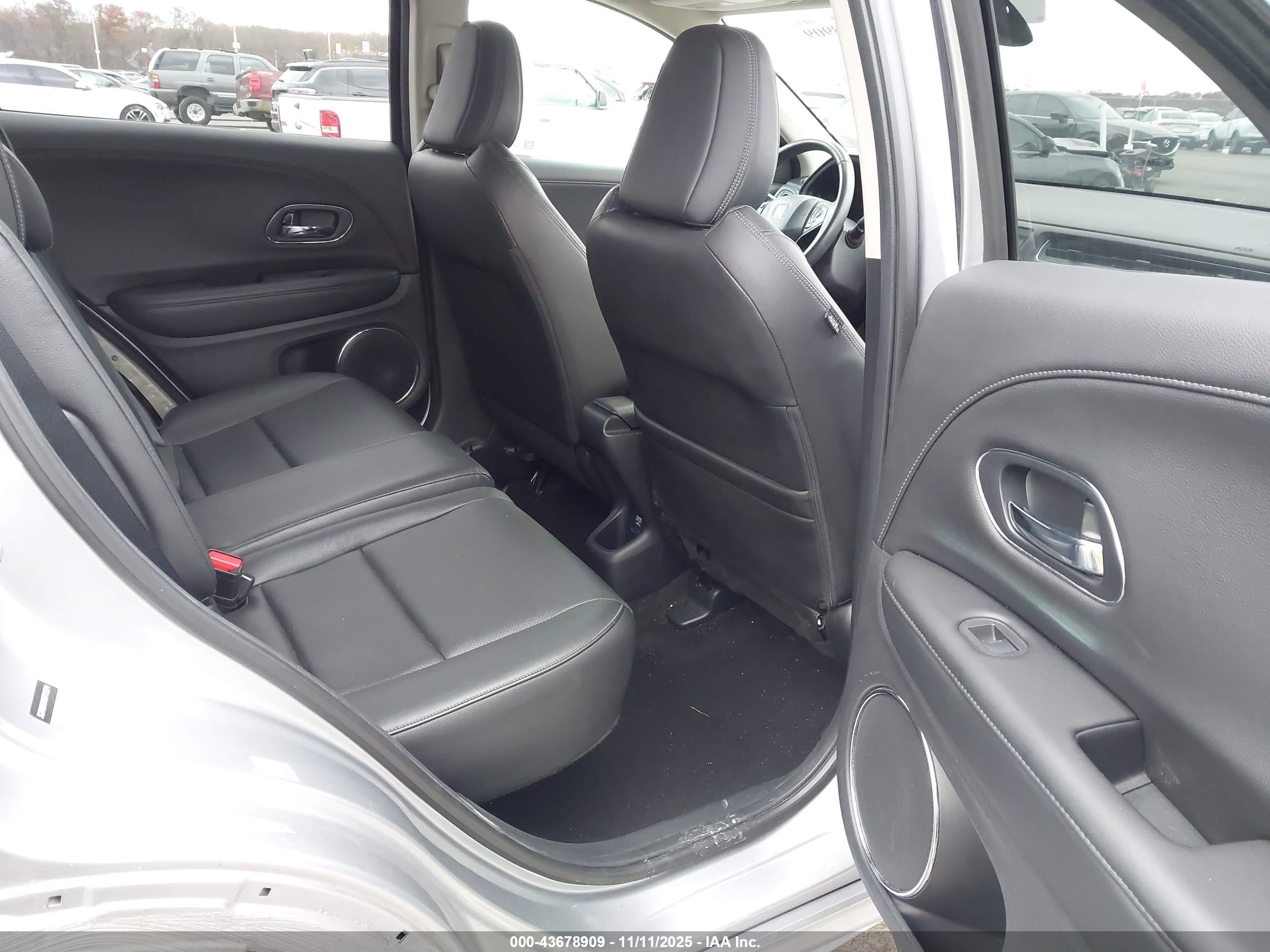 HONDA HR-V image 8