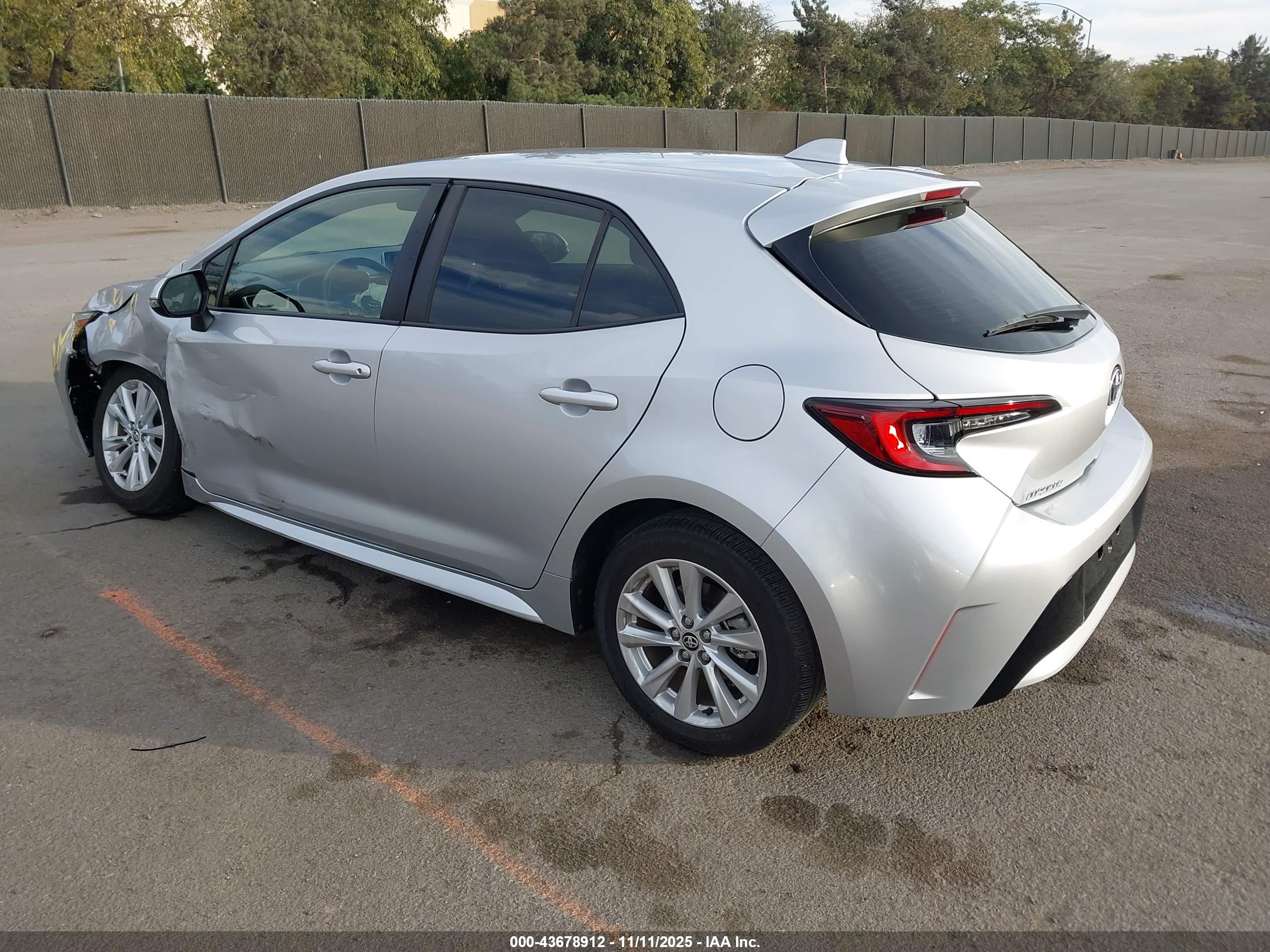 TOYOTA COROLLA image 3