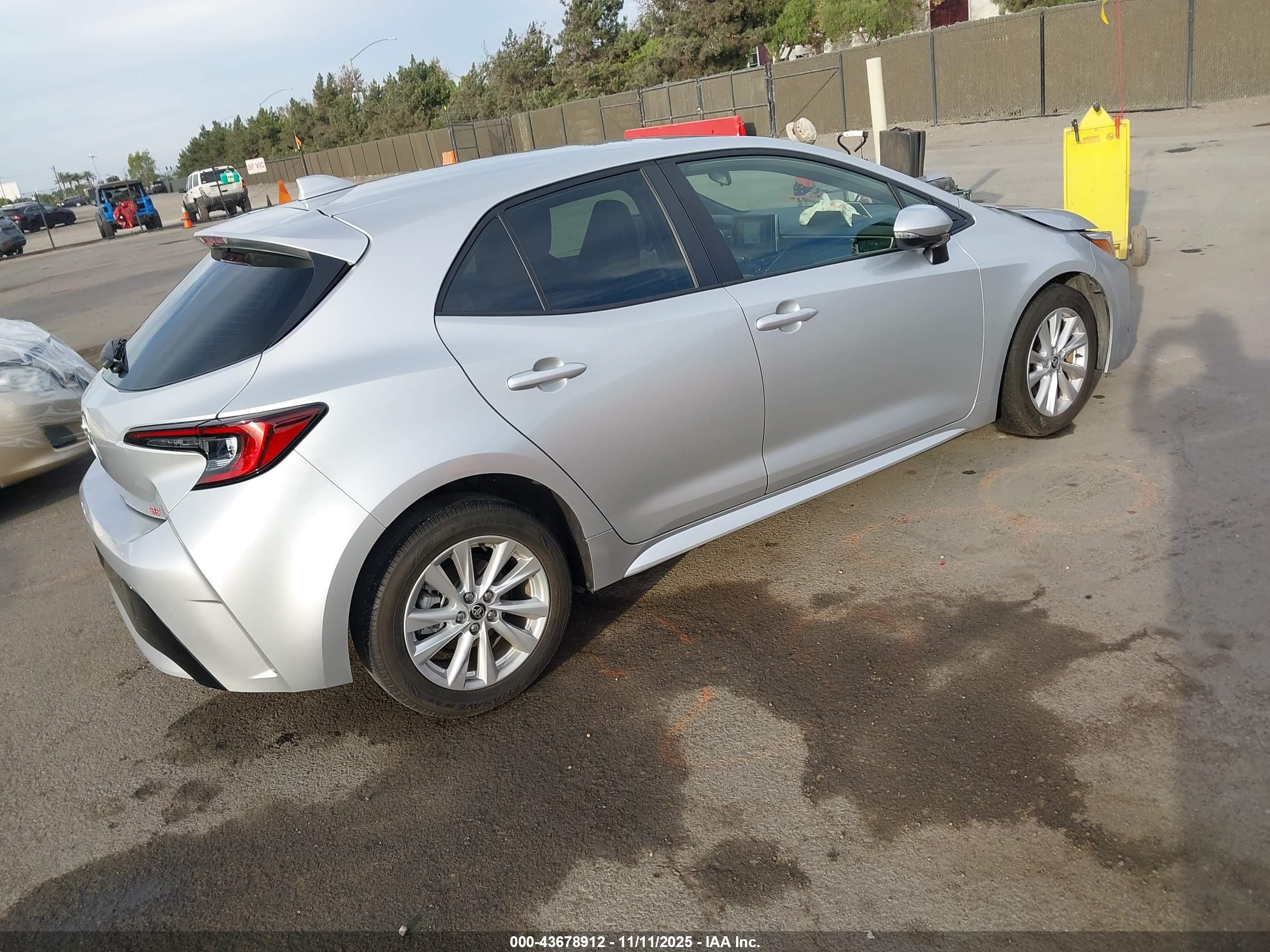 TOYOTA COROLLA image 4