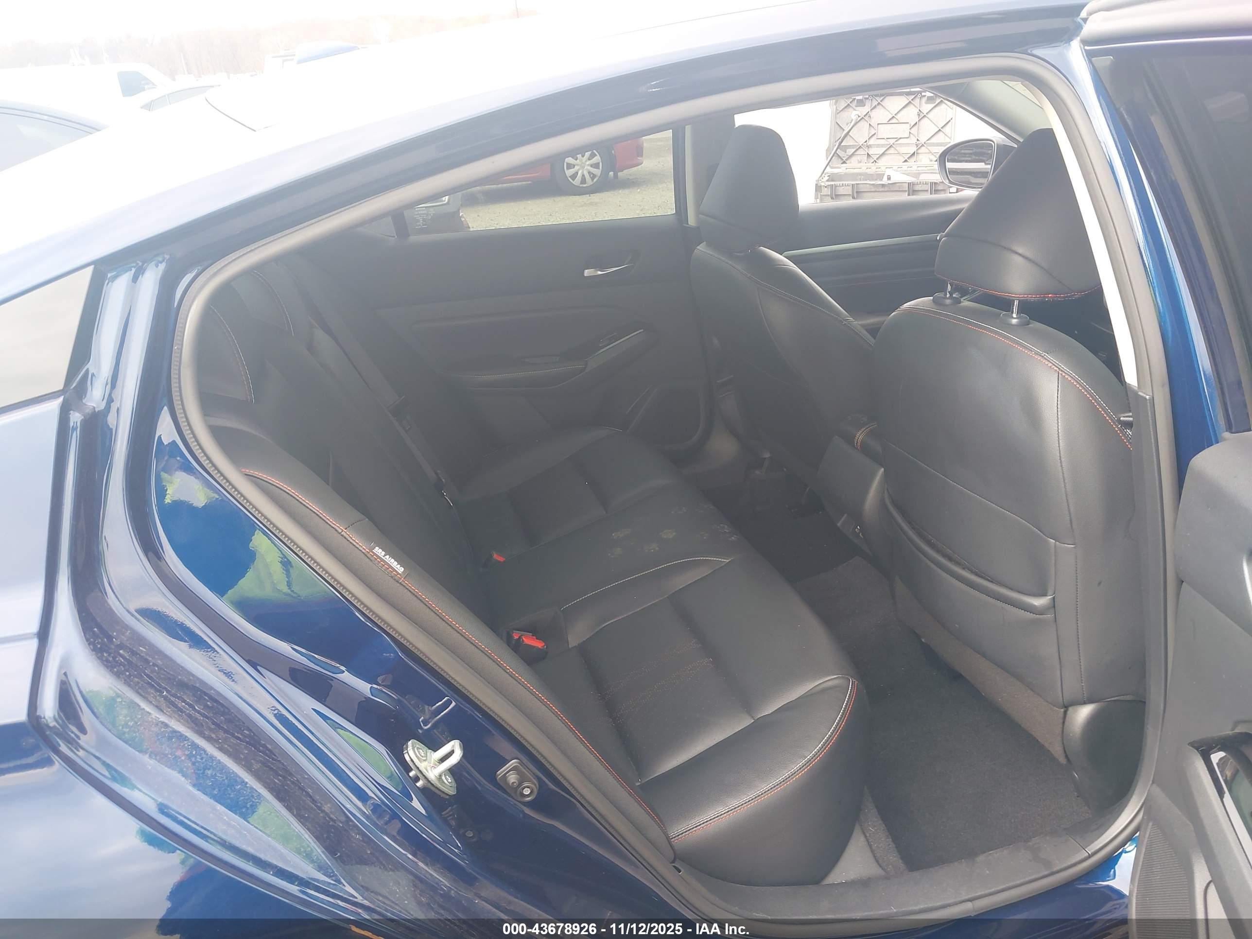NISSAN ALTIMA image 8