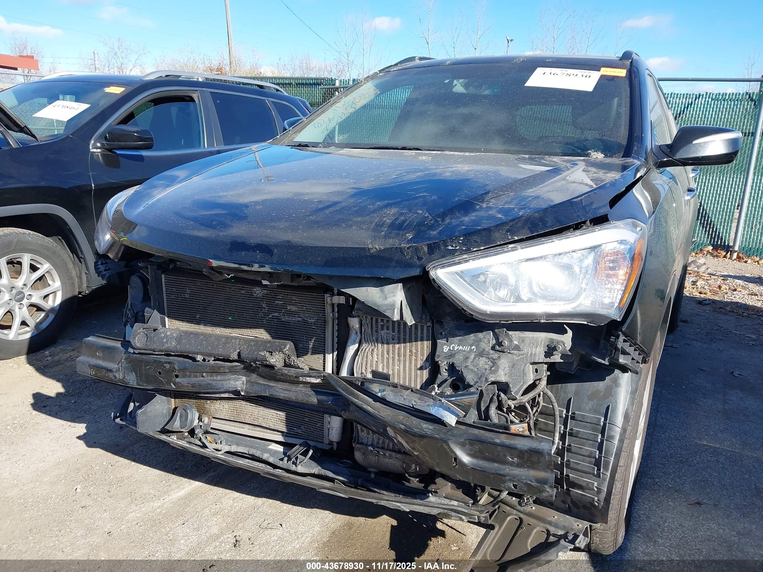 HYUNDAI SANTA image 6