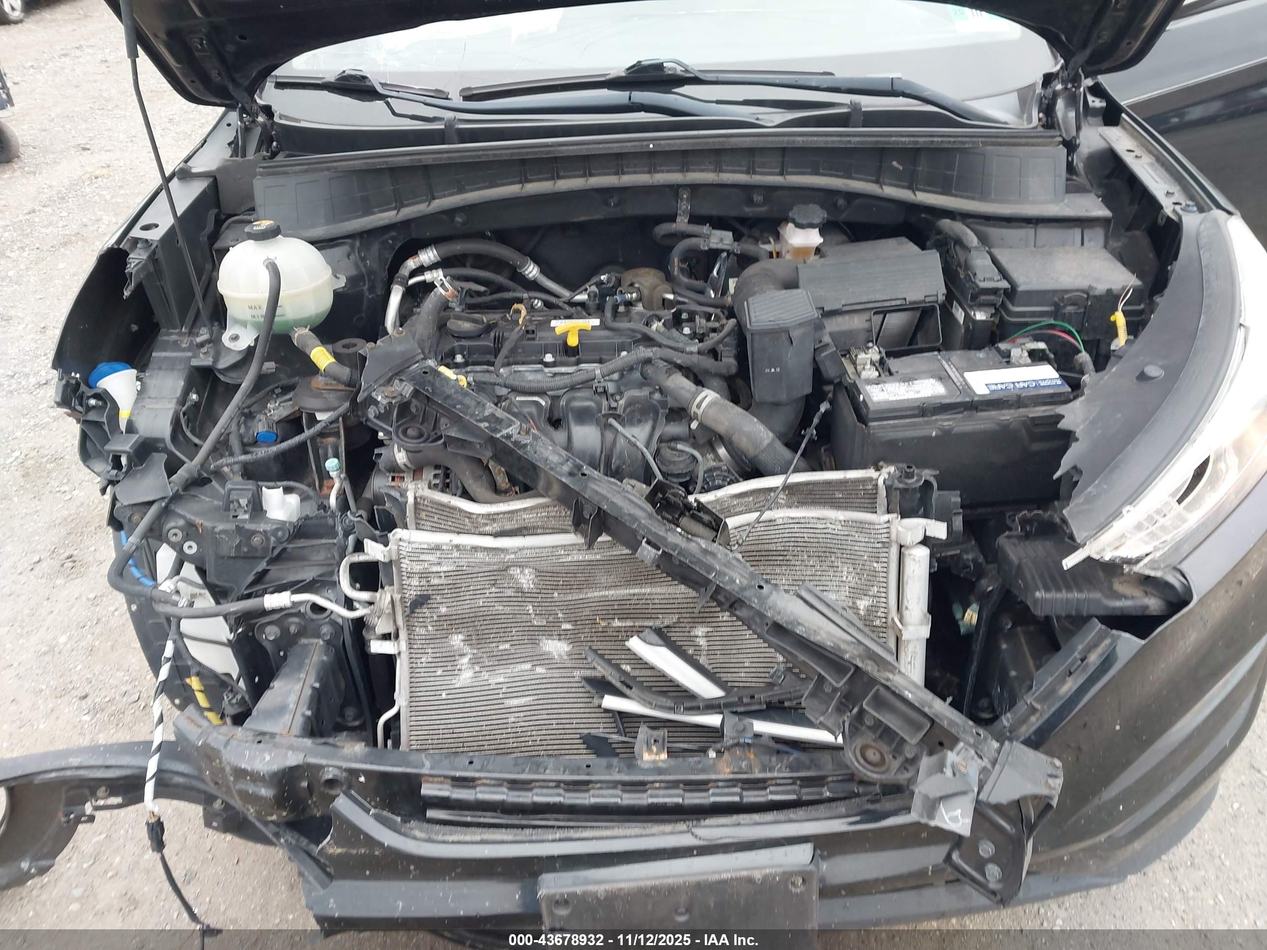 HYUNDAI TUCSON image 10