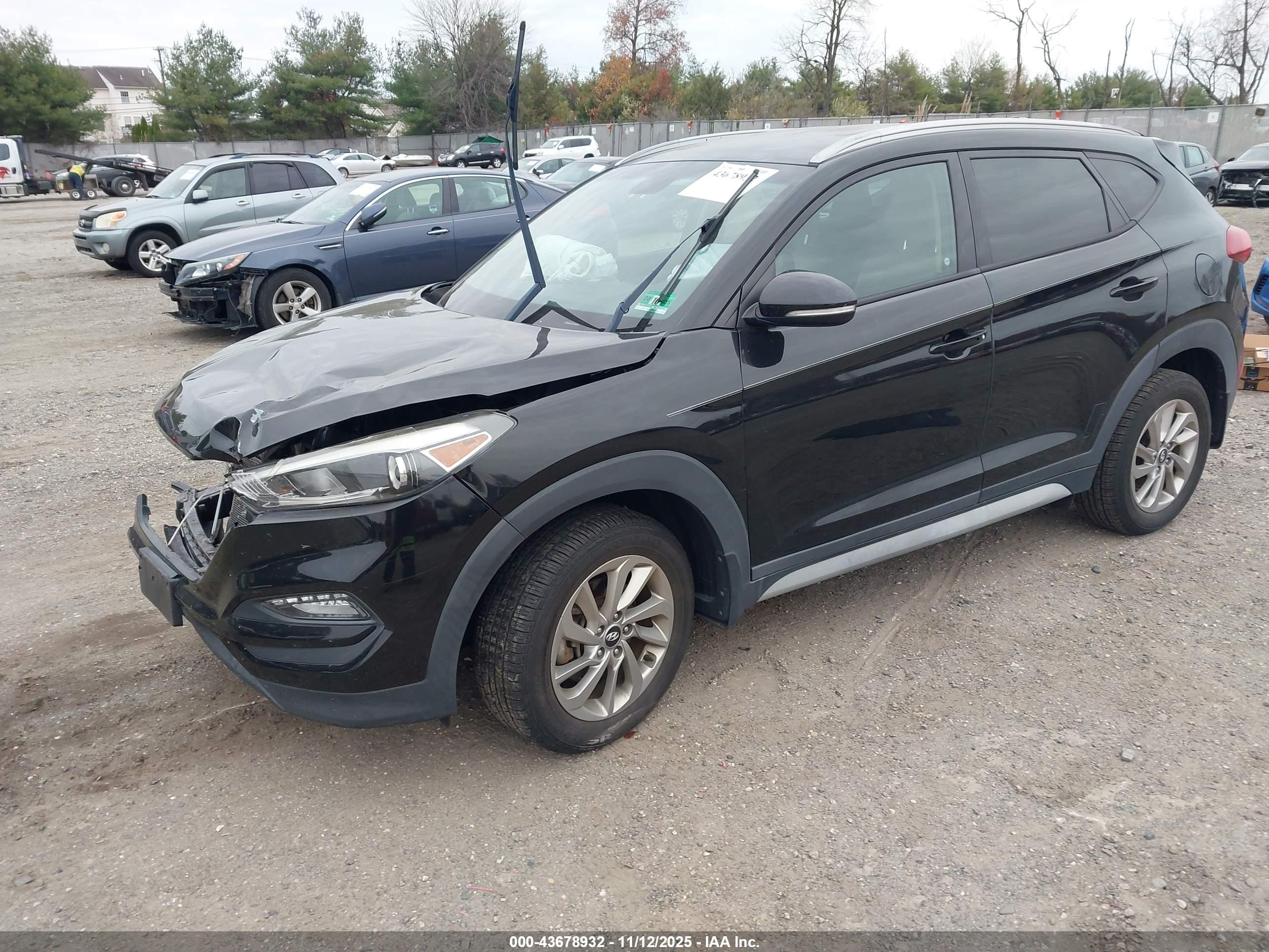 HYUNDAI TUCSON image 2
