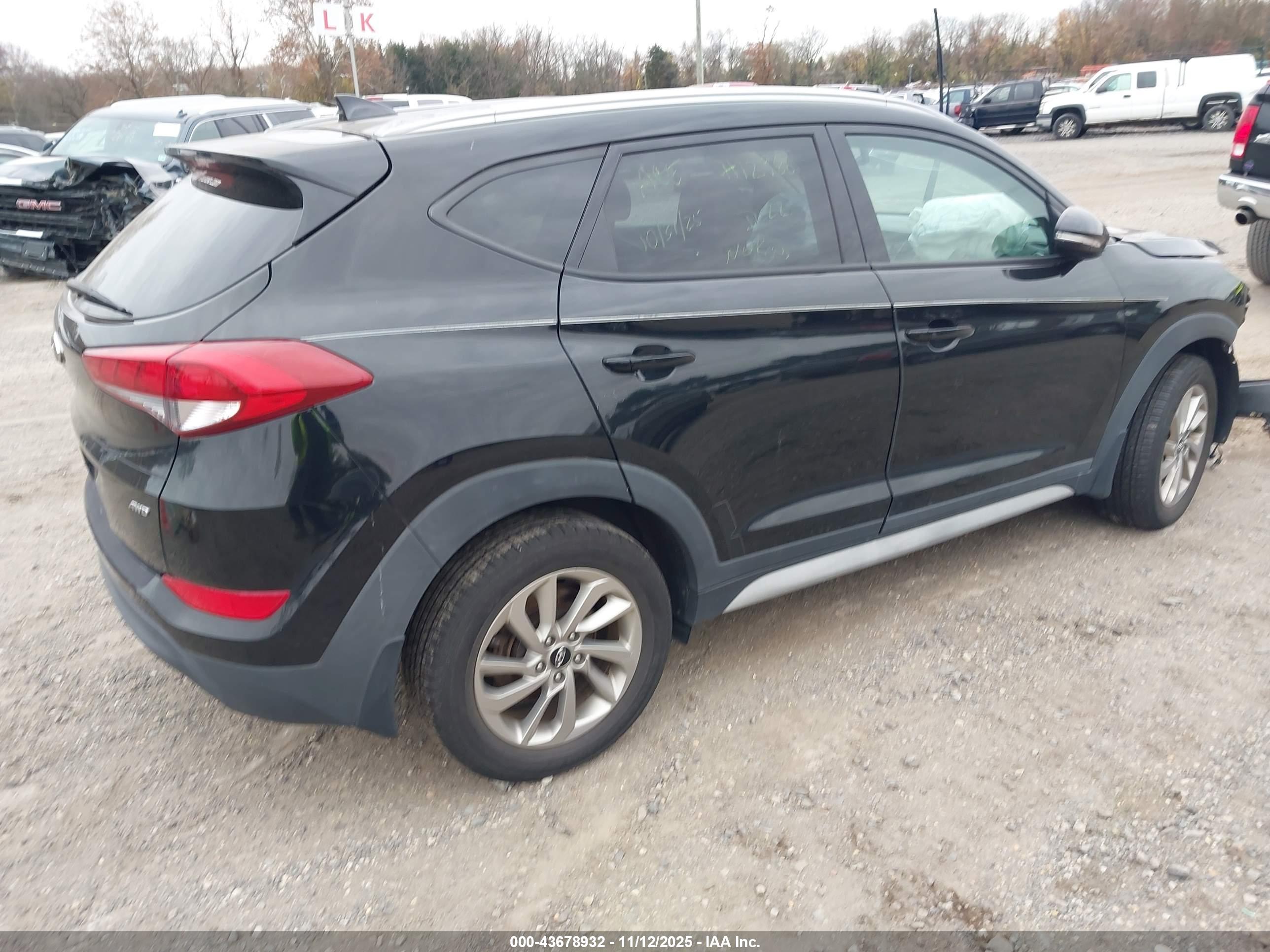 HYUNDAI TUCSON image 4