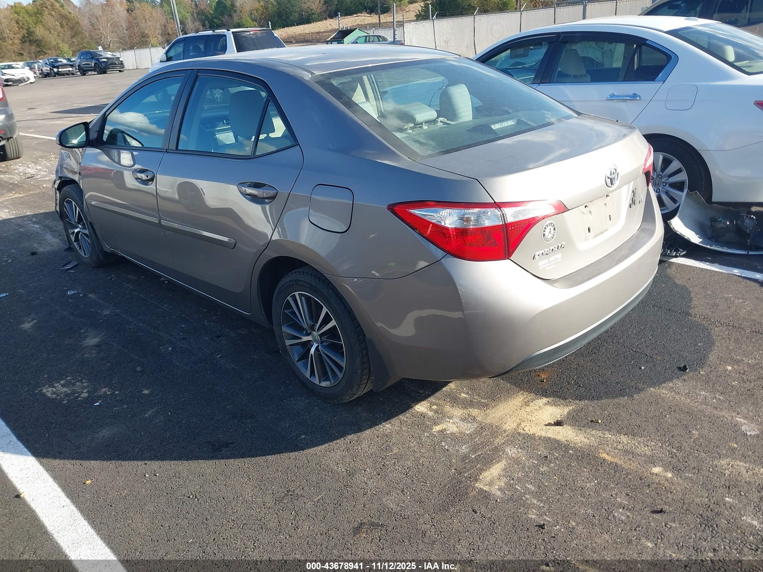 TOYOTA COROLLA image 3