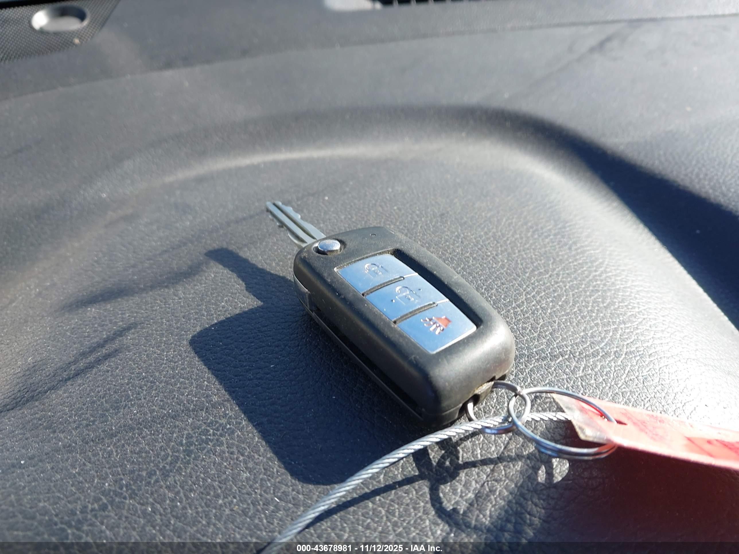 NISSAN ROGUE image 11