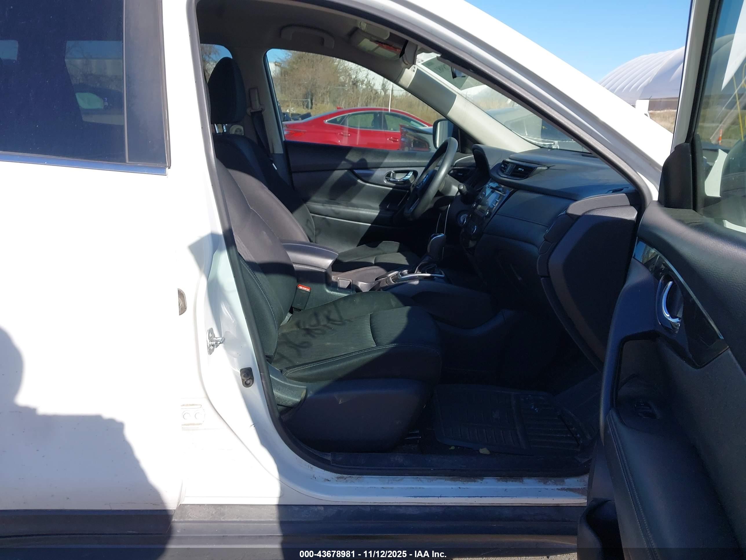 NISSAN ROGUE image 5