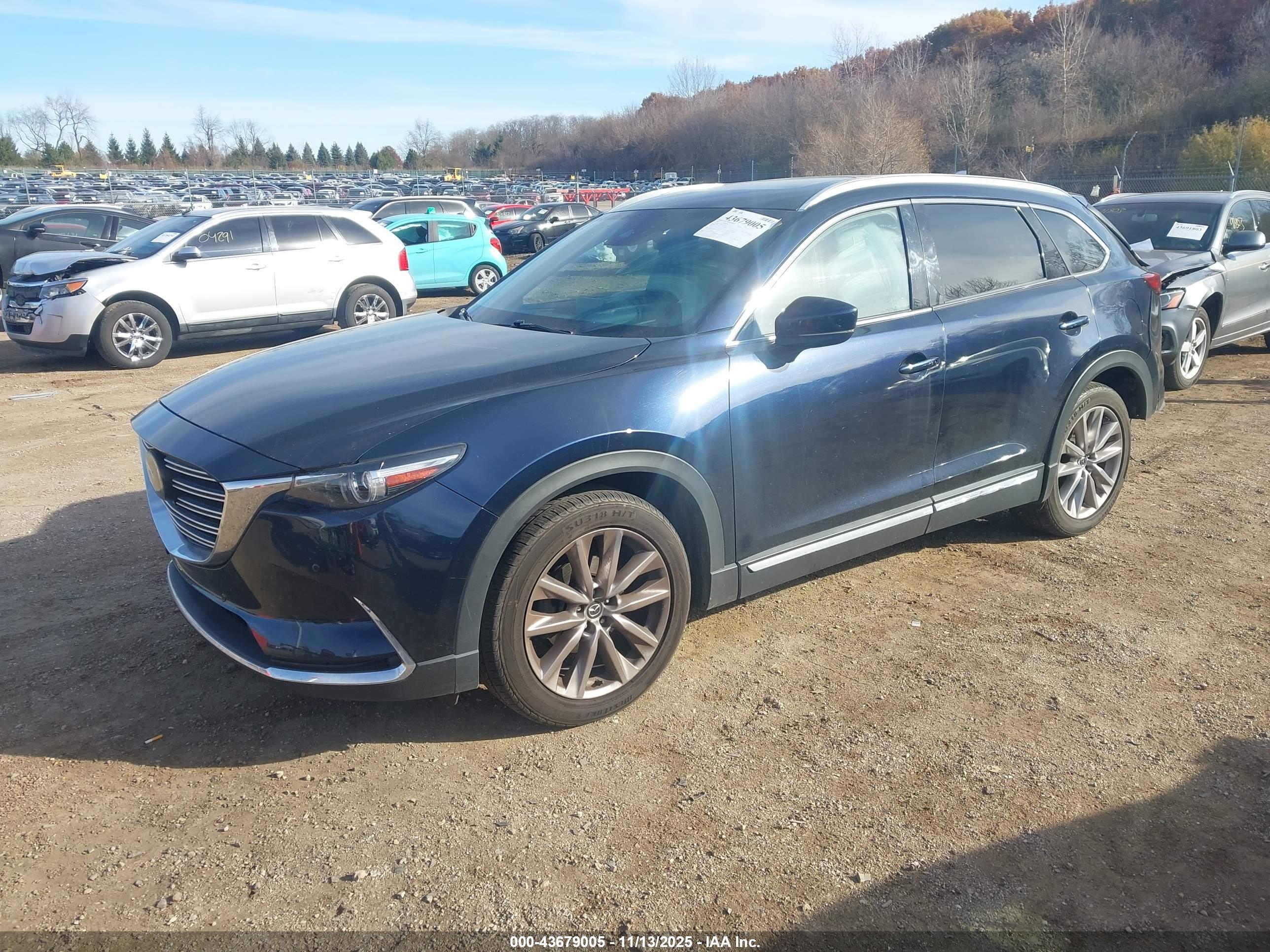 MAZDA CX-9 image 2