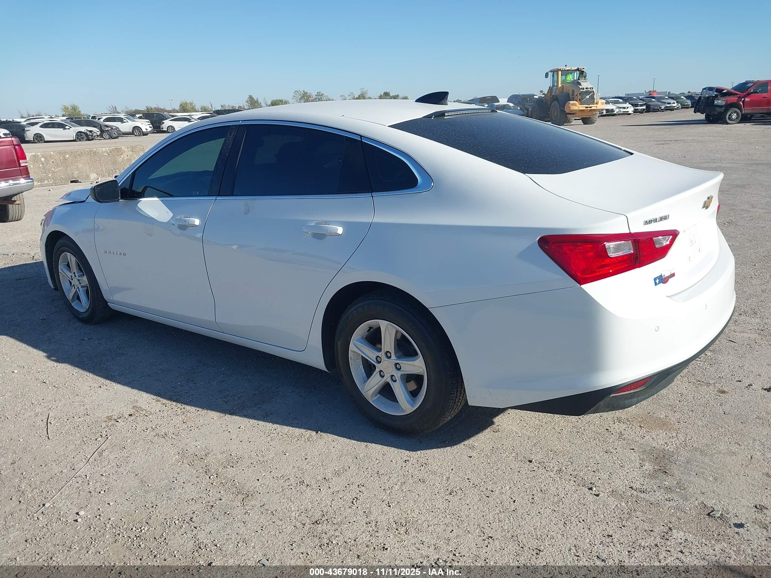 CHEVROLET MALIBU image 3